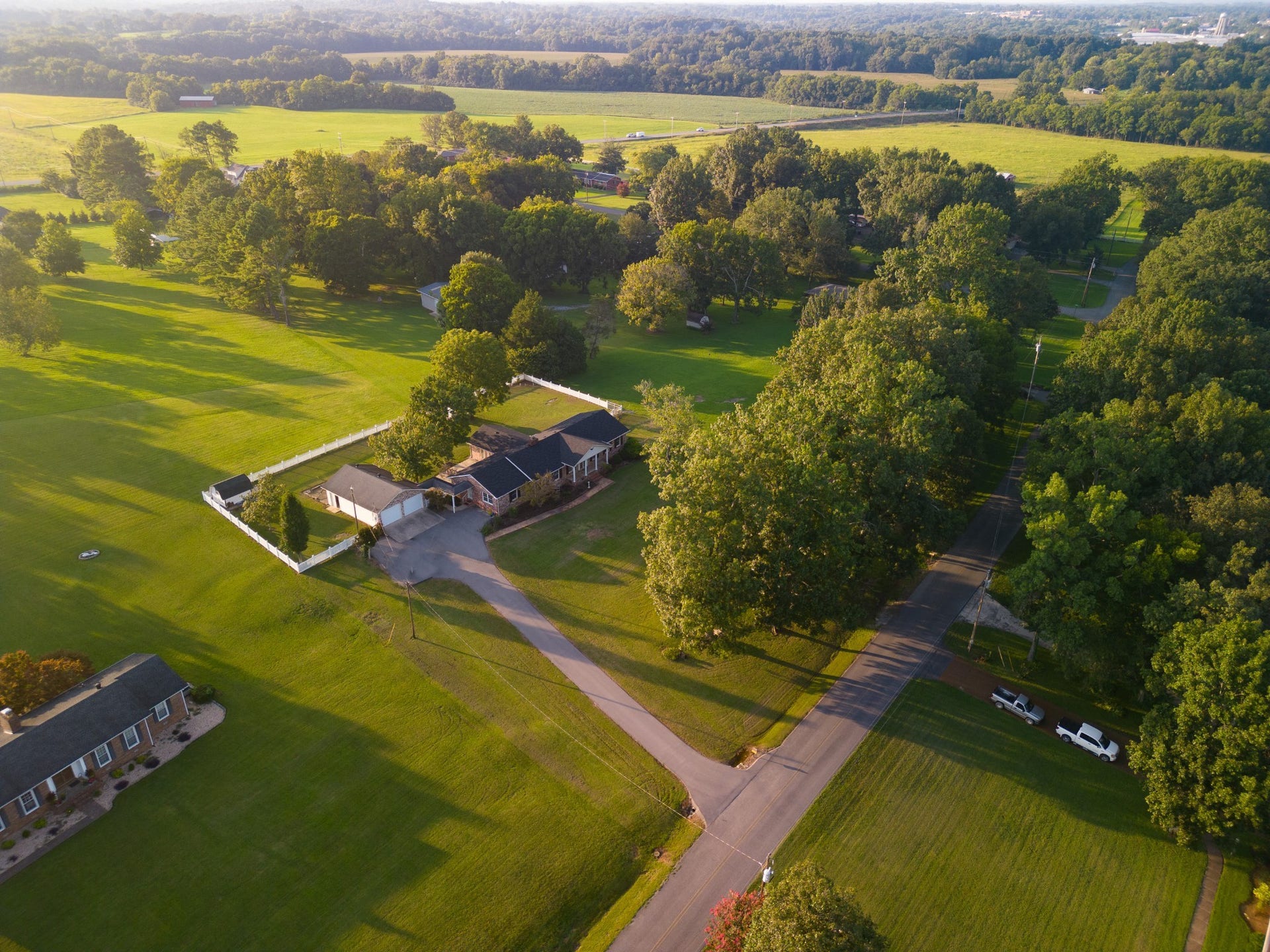 204 Greenbriar Ave, Shelbyville, TN 37160 204 Greenbriar Ave, Shelbyville, TN 37160