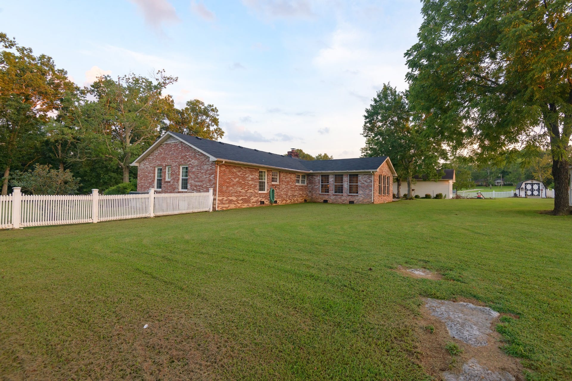 204 Greenbriar Ave, Shelbyville, TN 37160 204 Greenbriar Ave, Shelbyville, TN 37160