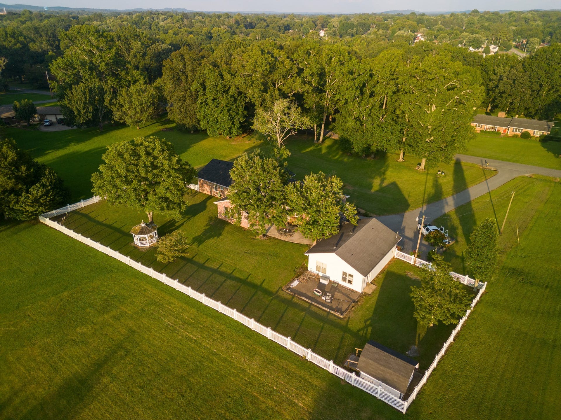 204 Greenbriar Ave, Shelbyville, TN 37160 204 Greenbriar Ave, Shelbyville, TN 37160