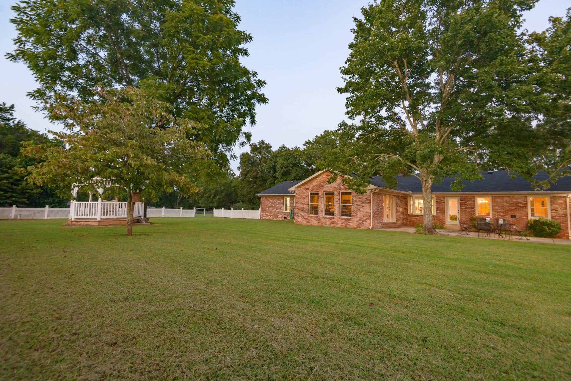 204 Greenbriar Ave, Shelbyville, TN 37160 204 Greenbriar Ave, Shelbyville, TN 37160