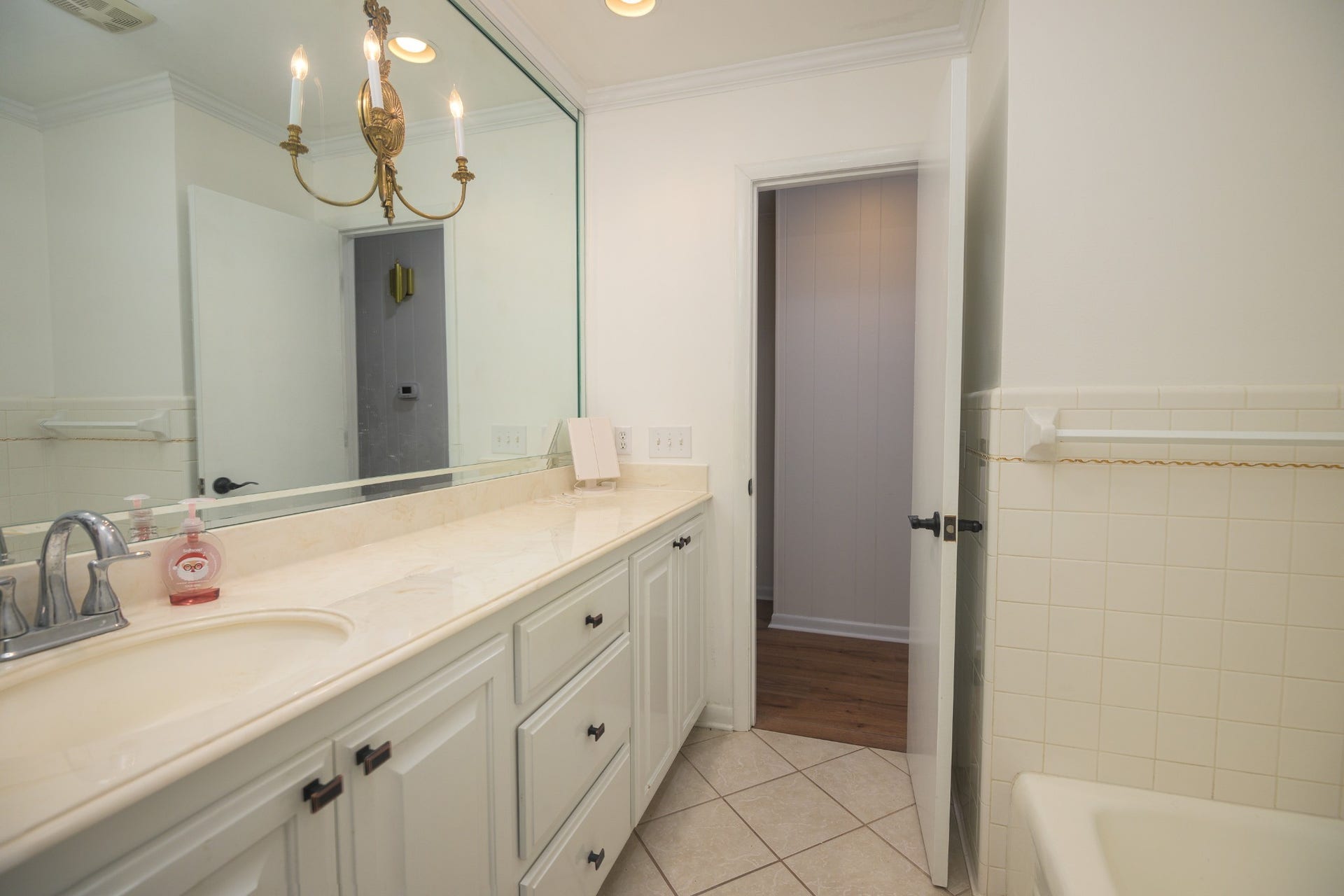 204 Greenbriar Ave, Shelbyville, TN 37160 204 Greenbriar Ave, Shelbyville, TN 37160