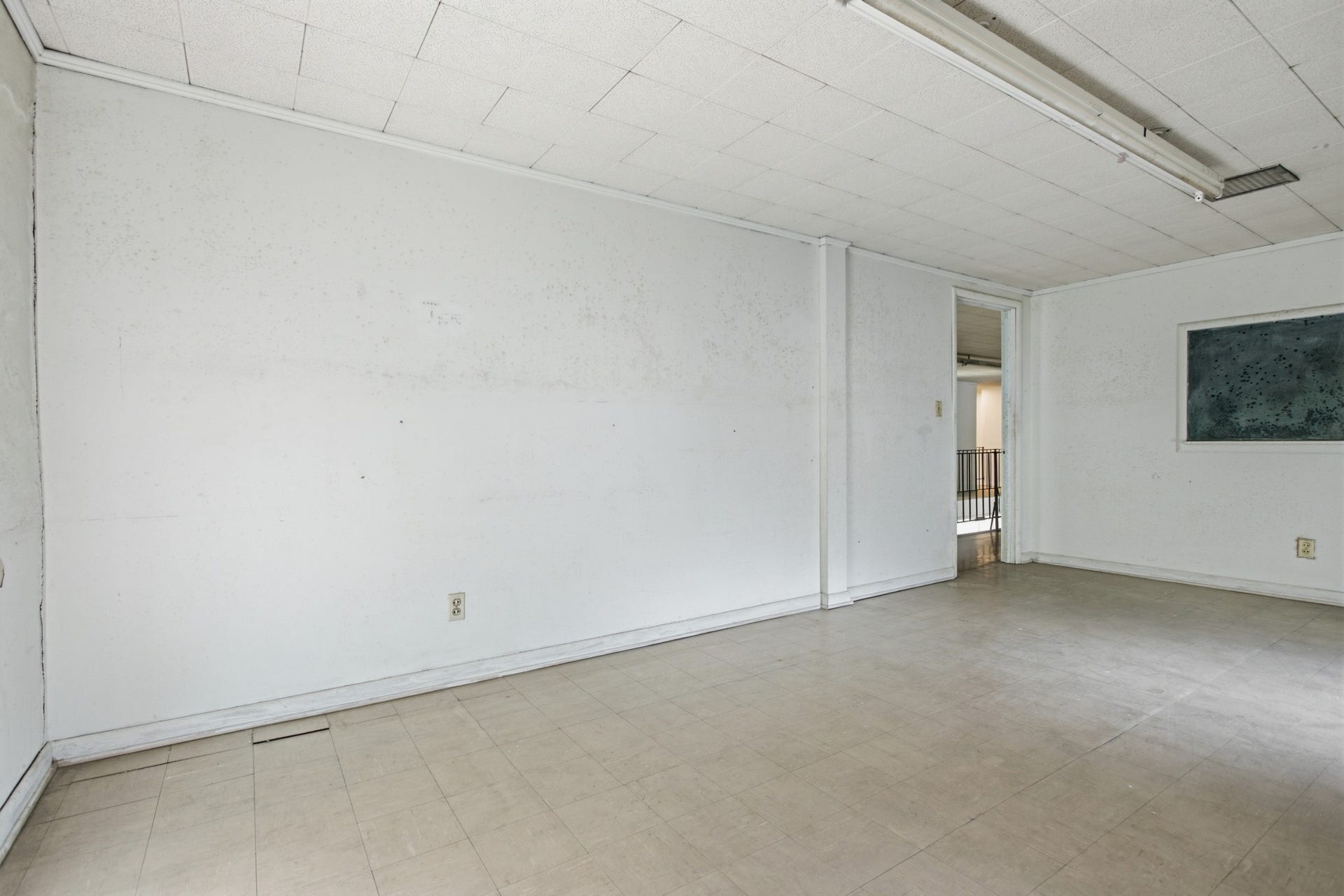 126 N Main St, Mount Pleasant, TN 38474 126 N Main St, Mount Pleasant, TN 38474