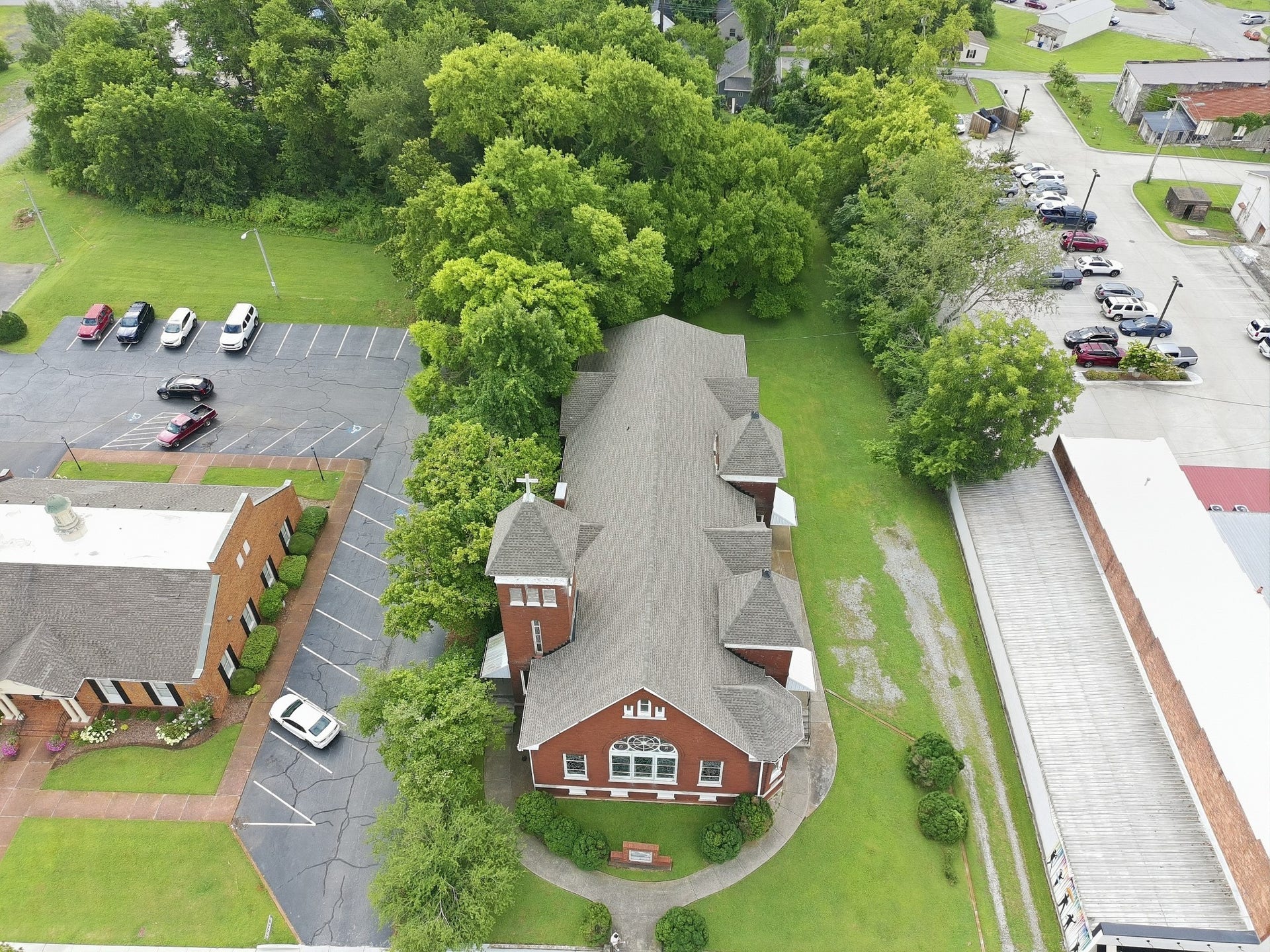 126 N Main St, Mount Pleasant, TN 38474 126 N Main St, Mount Pleasant, TN 38474