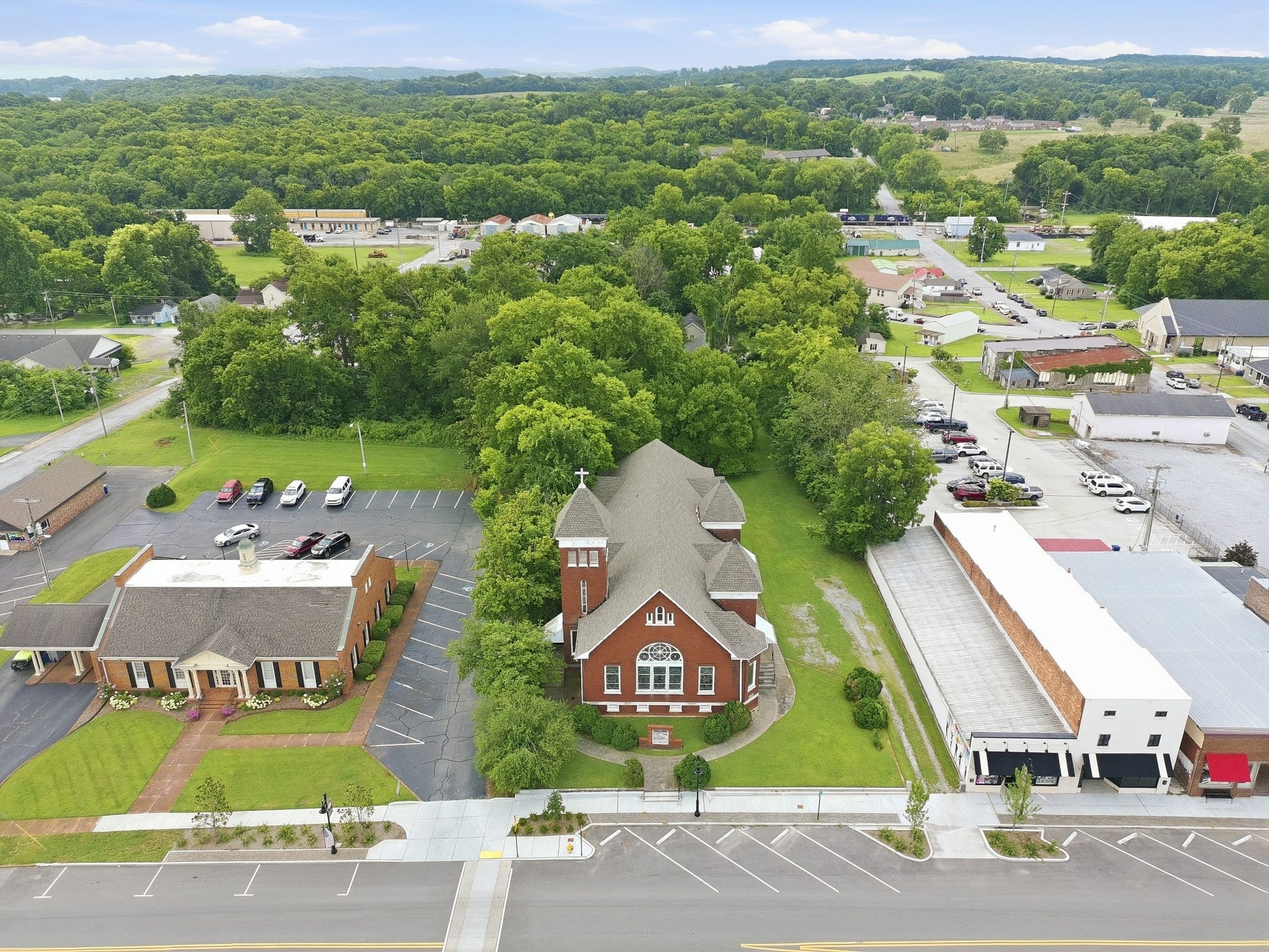 126 N Main St, Mount Pleasant, TN 38474 126 N Main St, Mount Pleasant, TN 38474
