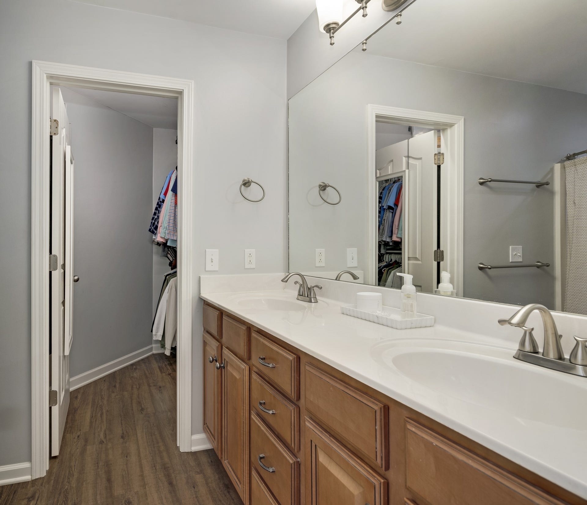 5318 Cloister Dr, Murfreesboro, TN 37128 5318 Cloister Dr, Murfreesboro, TN 37128