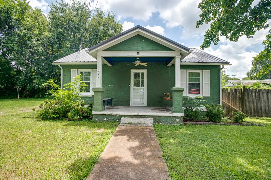 Property photo for 202 N Cherry St, Mount Pleasant, TN