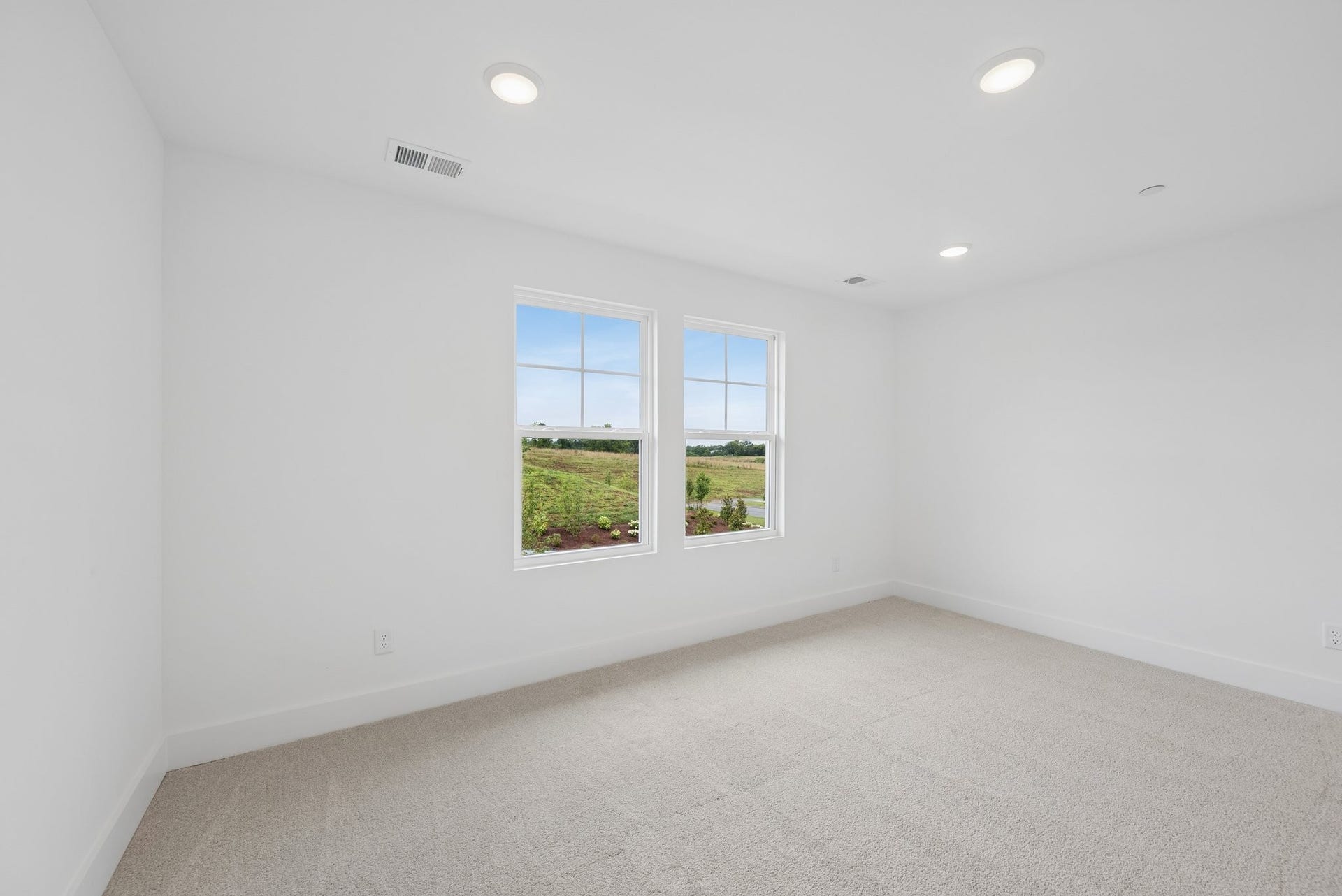 2601 Peaceful Valley Dr, Columbia, TN 38401 Owner's Suite