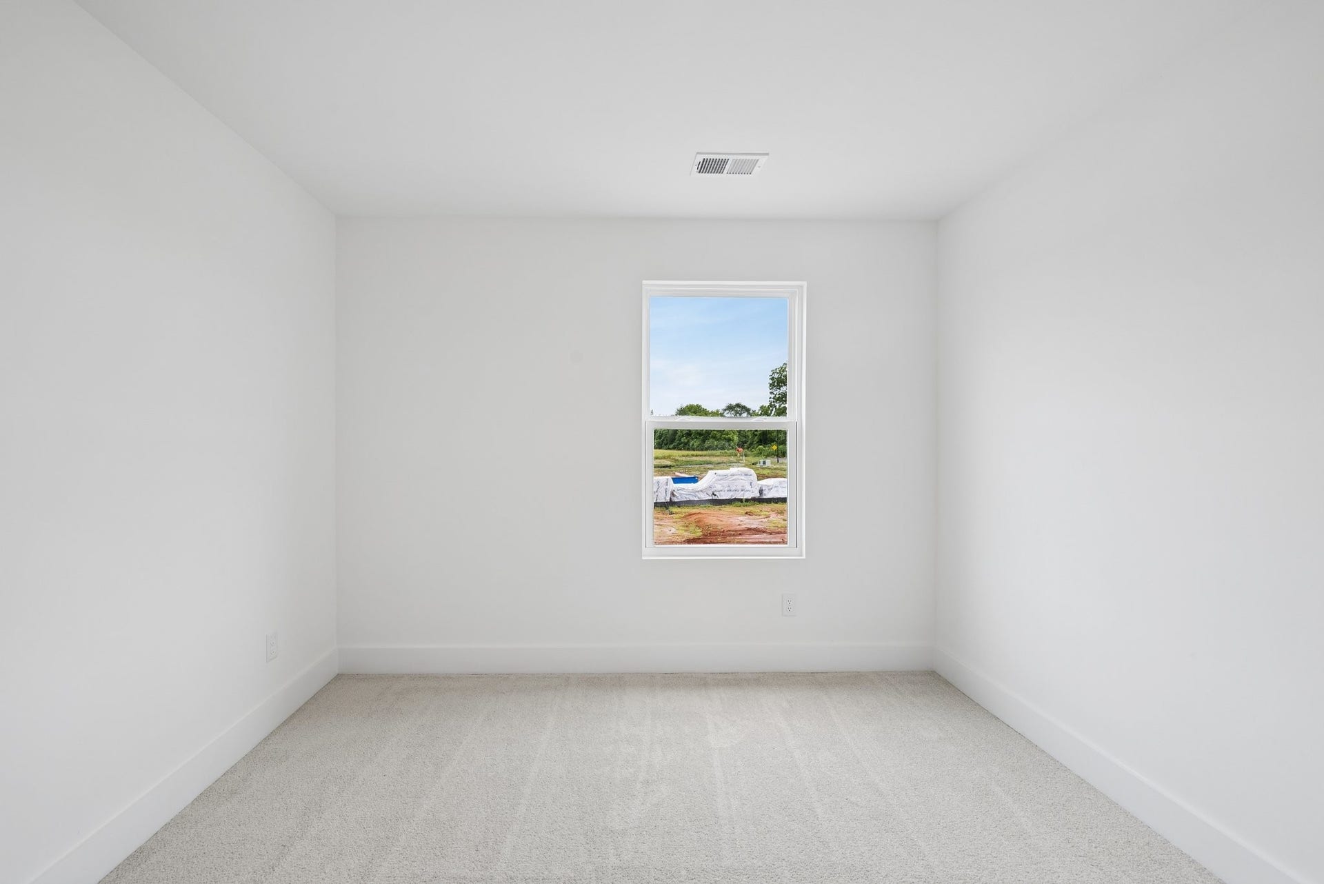 2601 Peaceful Valley Dr, Columbia, TN 38401 Bedroom