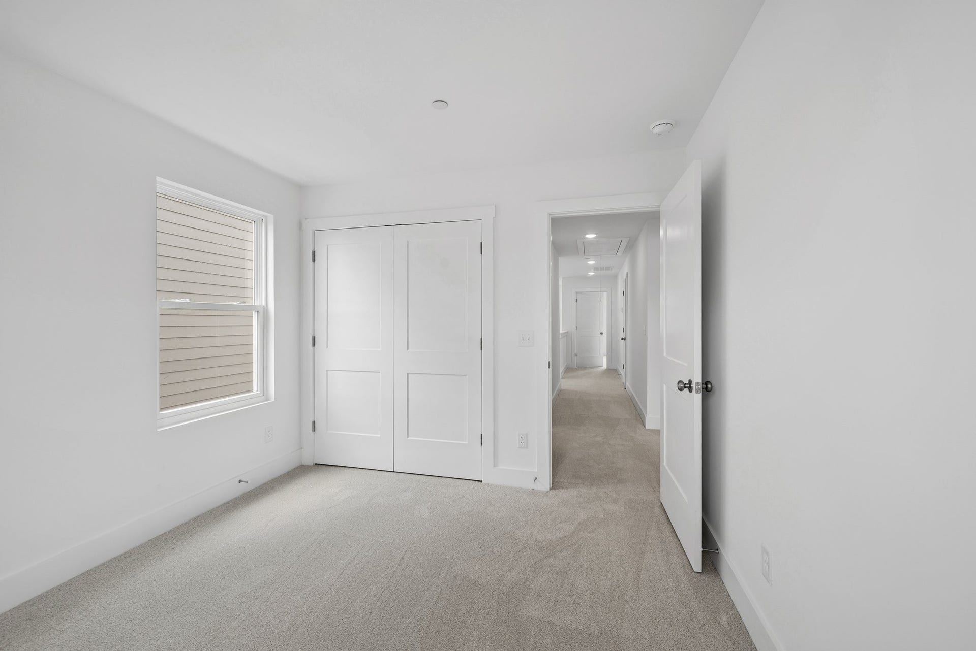 2601 Peaceful Valley Dr, Columbia, TN 38401 Bedroom