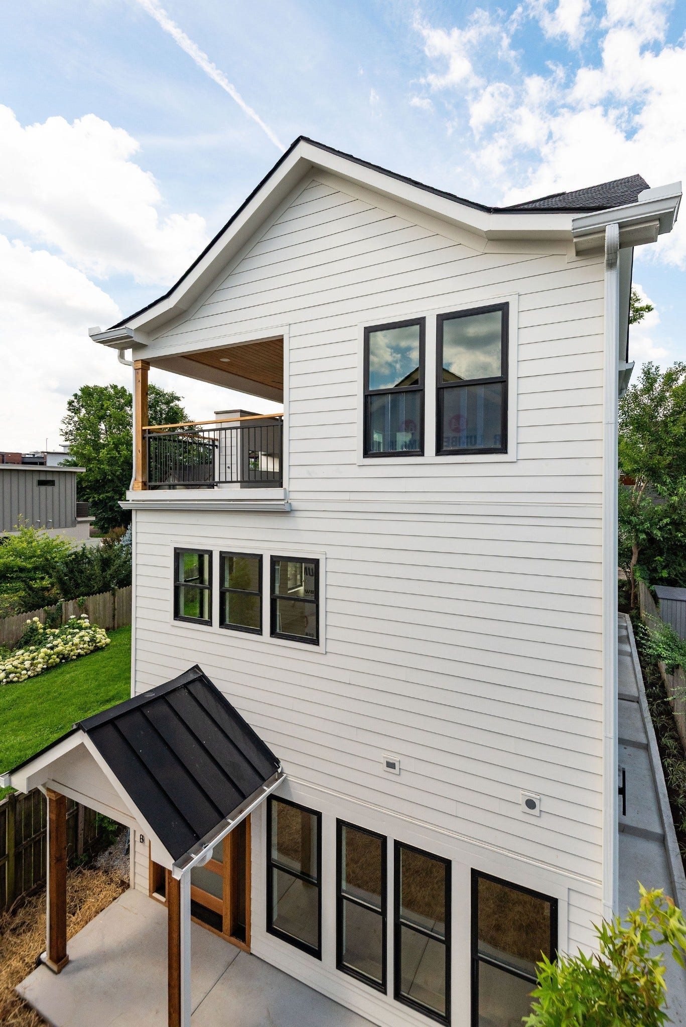 1609 5th Ave N, #B, Nashville, TN 37208 1609 5th Ave N, #B, Nashville, TN 37208