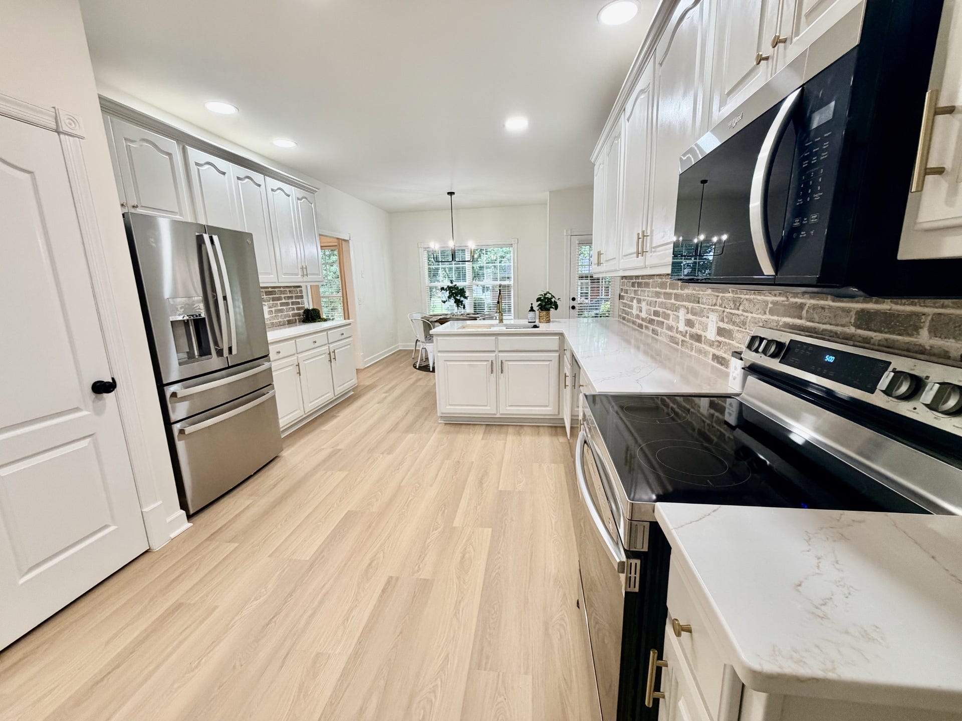 1005 Ithaca St, Murfreesboro, TN 37130 1005 Ithaca St, Murfreesboro, TN 37130