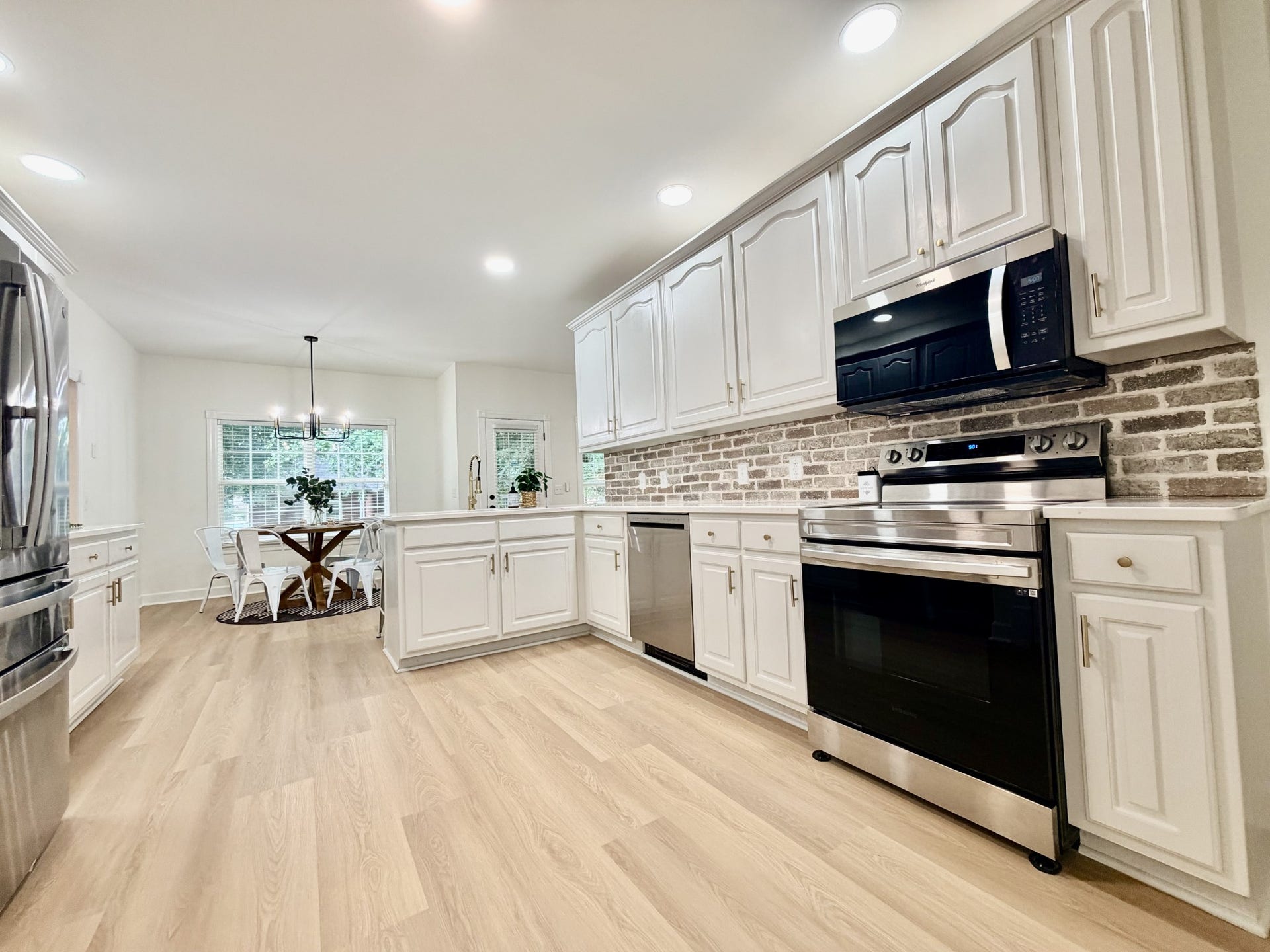 1005 Ithaca St, Murfreesboro, TN 37130 1005 Ithaca St, Murfreesboro, TN 37130