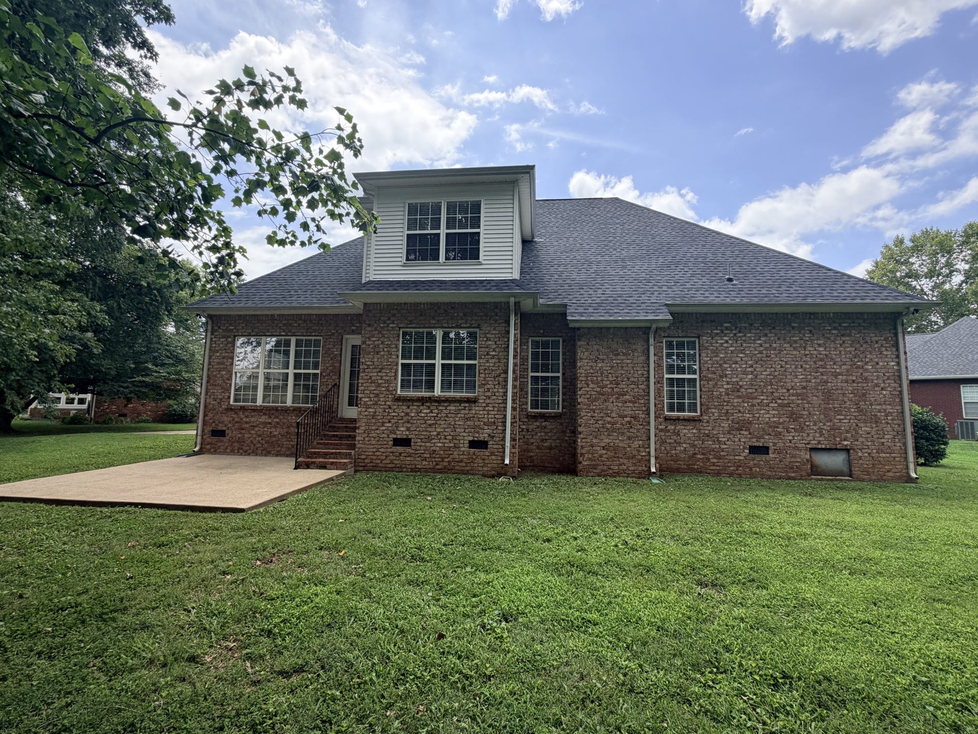 1005 Ithaca St, Murfreesboro, TN 37130 1005 Ithaca St, Murfreesboro, TN 37130