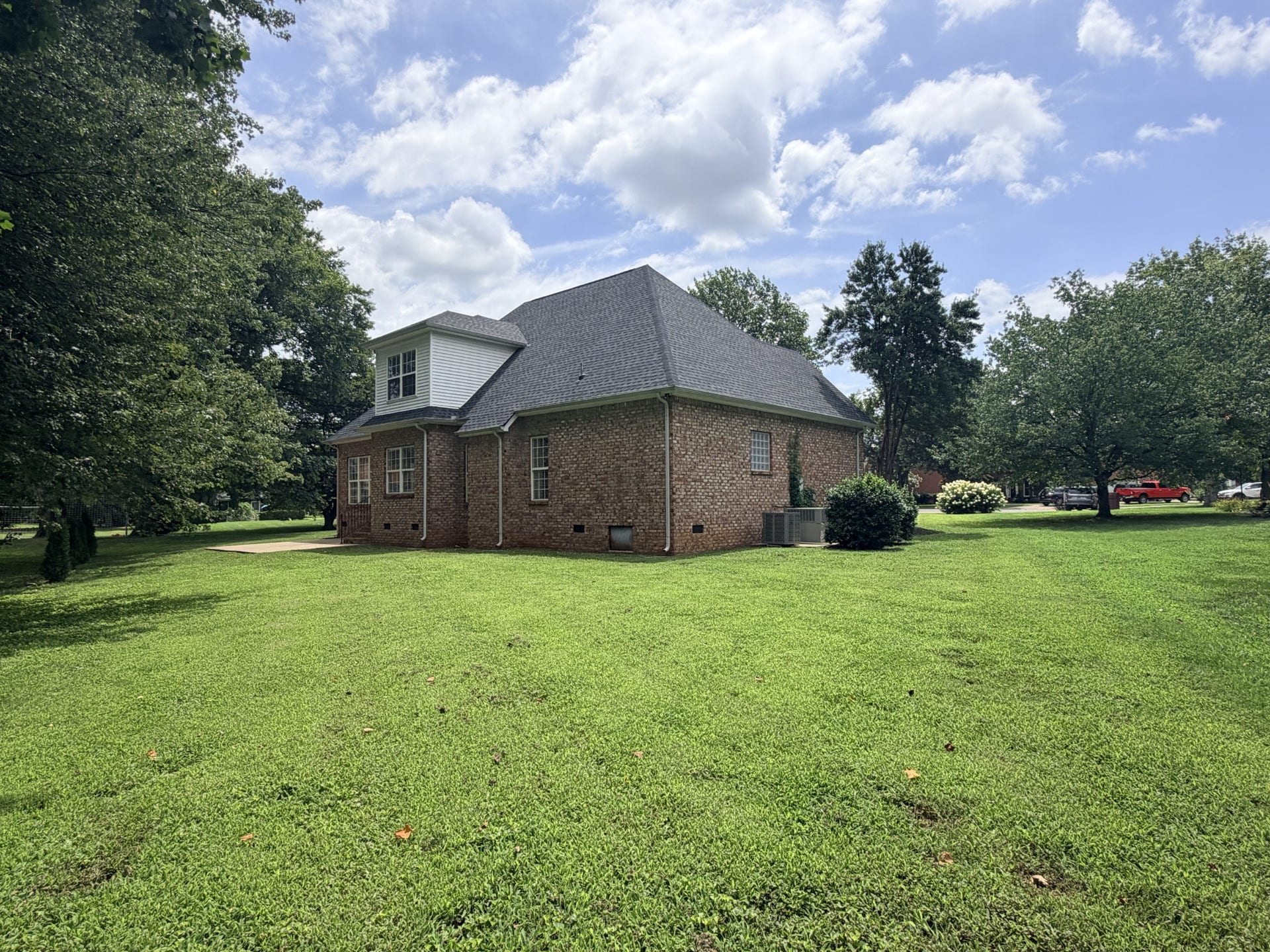 1005 Ithaca St, Murfreesboro, TN 37130 1005 Ithaca St, Murfreesboro, TN 37130