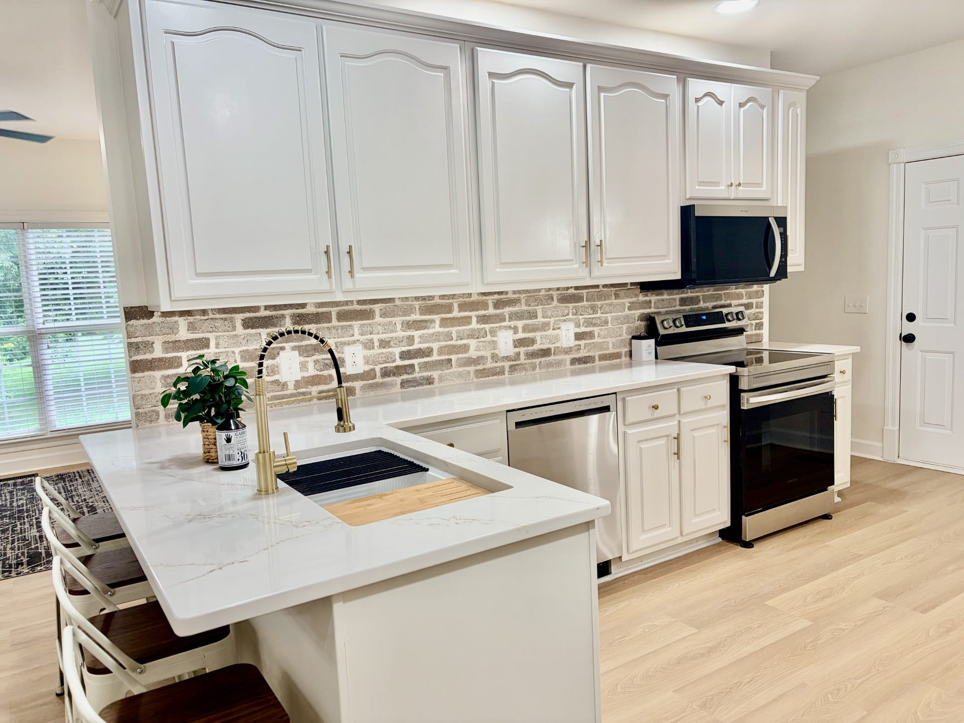 1005 Ithaca St, Murfreesboro, TN 37130 1005 Ithaca St, Murfreesboro, TN 37130