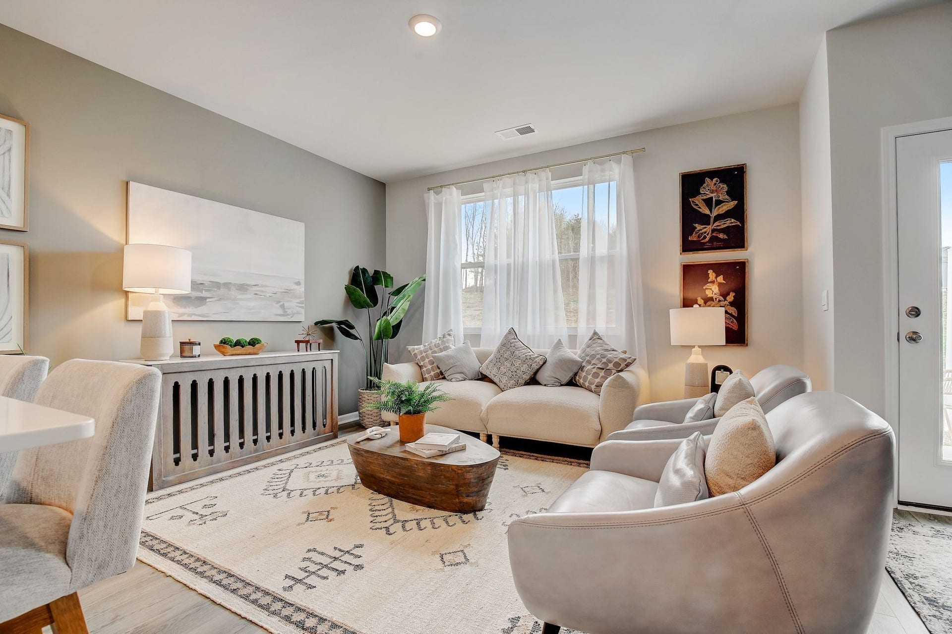 1452 Lexington Way, Lewisburg, TN 37091 Photos are of our model home. Some decorator items are not included.
