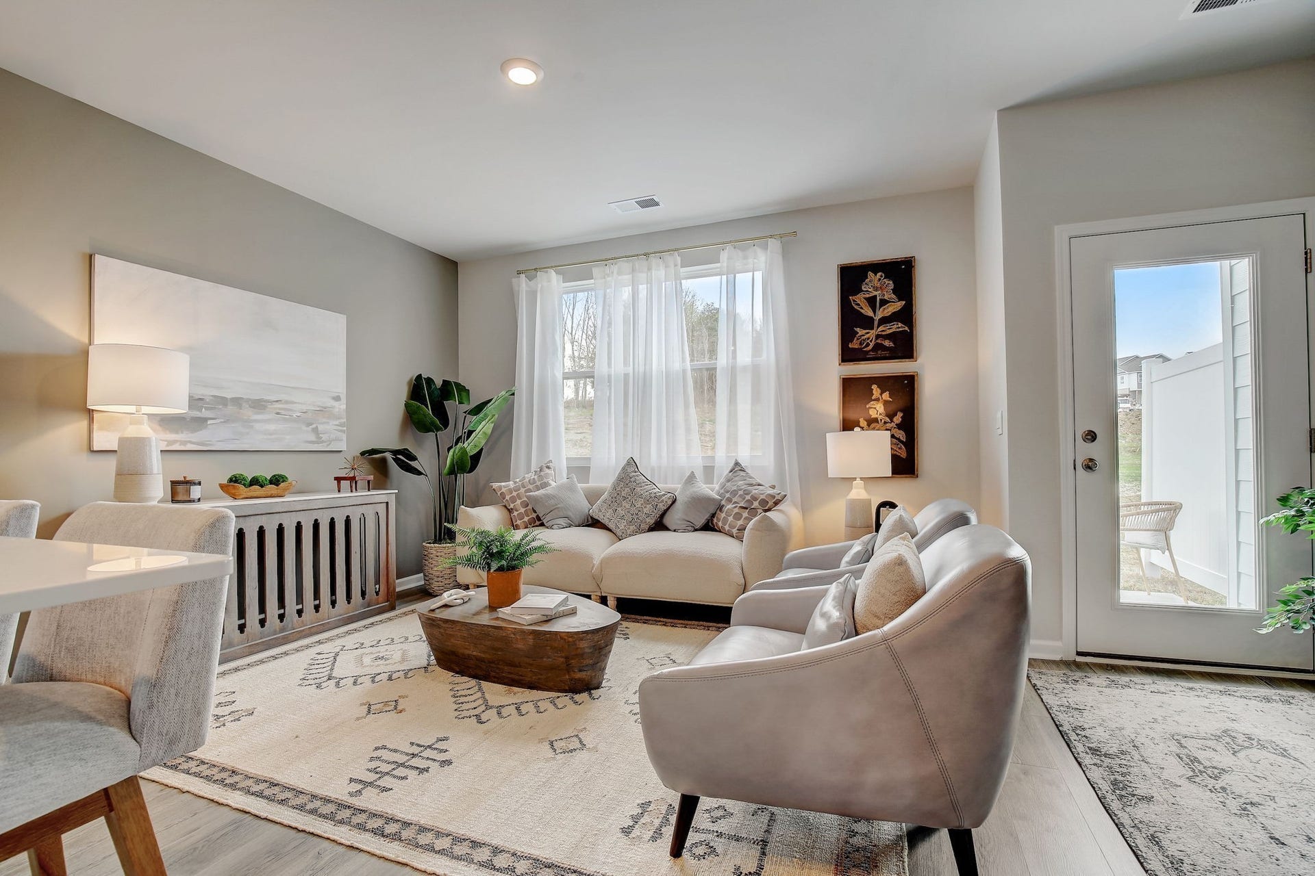 1452 Lexington Way, Lewisburg, TN 37091 Photos are of our model home. Some decorator items are not included.