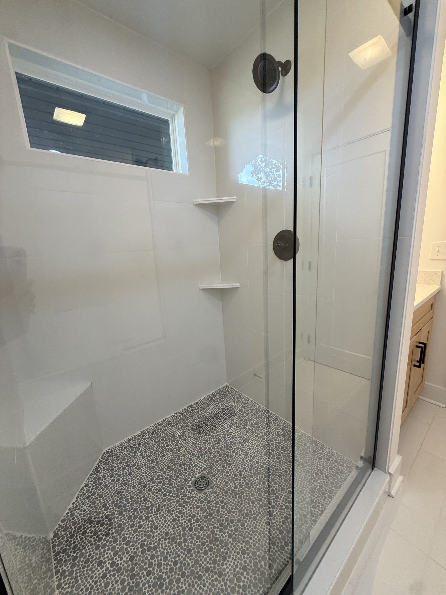 1541 Summitville Rd, Manchester, TN 37355 Beautiful tile shower