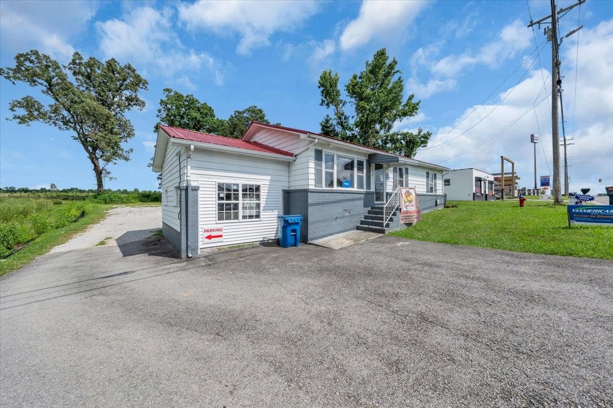 1178 Woodbury Hwy, Manchester, TN 37355 1178 Woodbury Hwy, Manchester, TN 37355