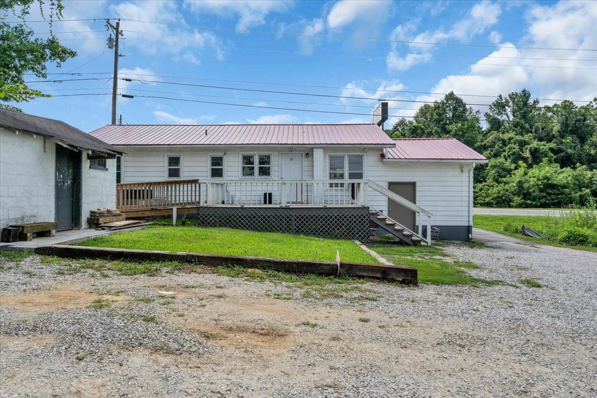 1178 Woodbury Hwy, Manchester, TN 37355 1178 Woodbury Hwy, Manchester, TN 37355