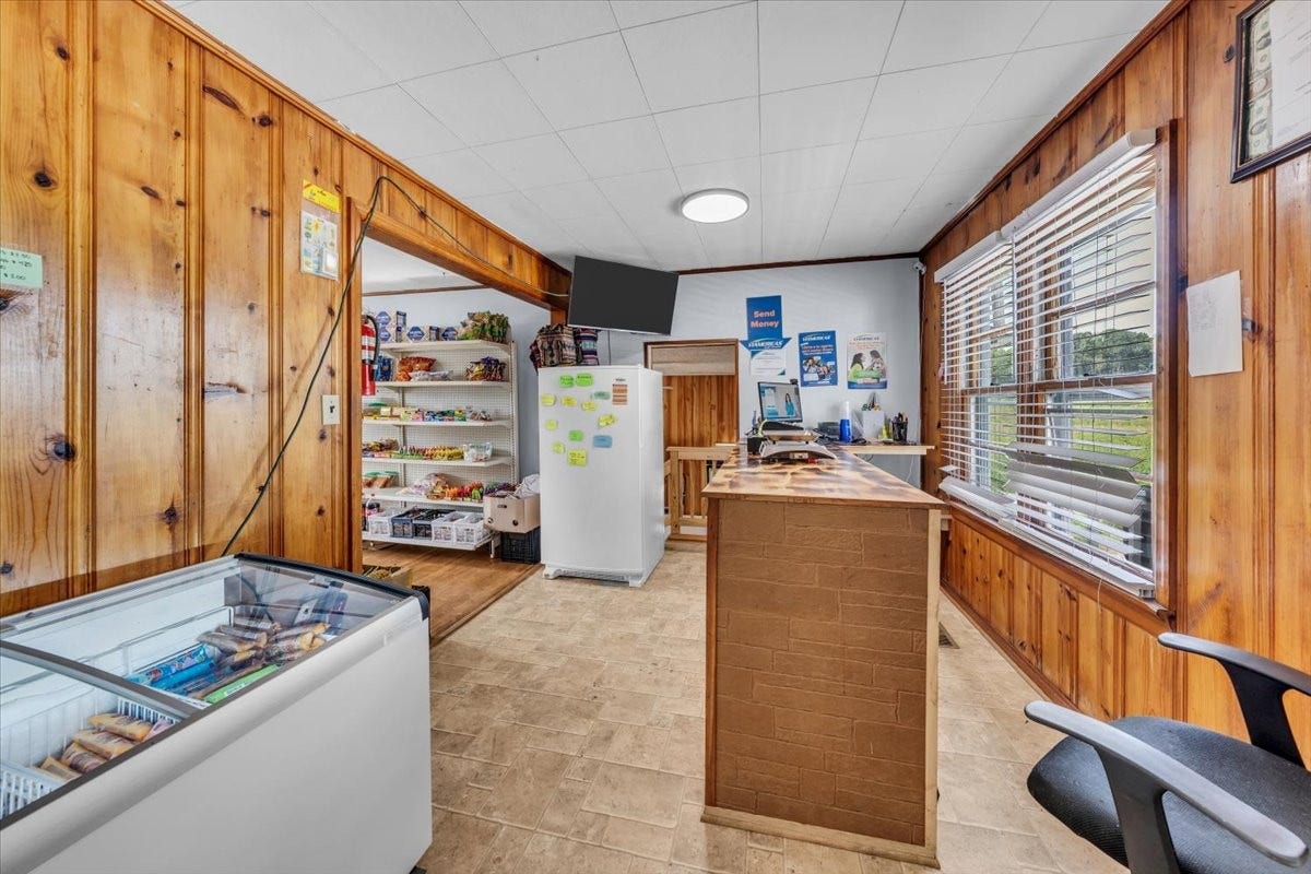 1178 Woodbury Hwy, Manchester, TN 37355 1178 Woodbury Hwy, Manchester, TN 37355