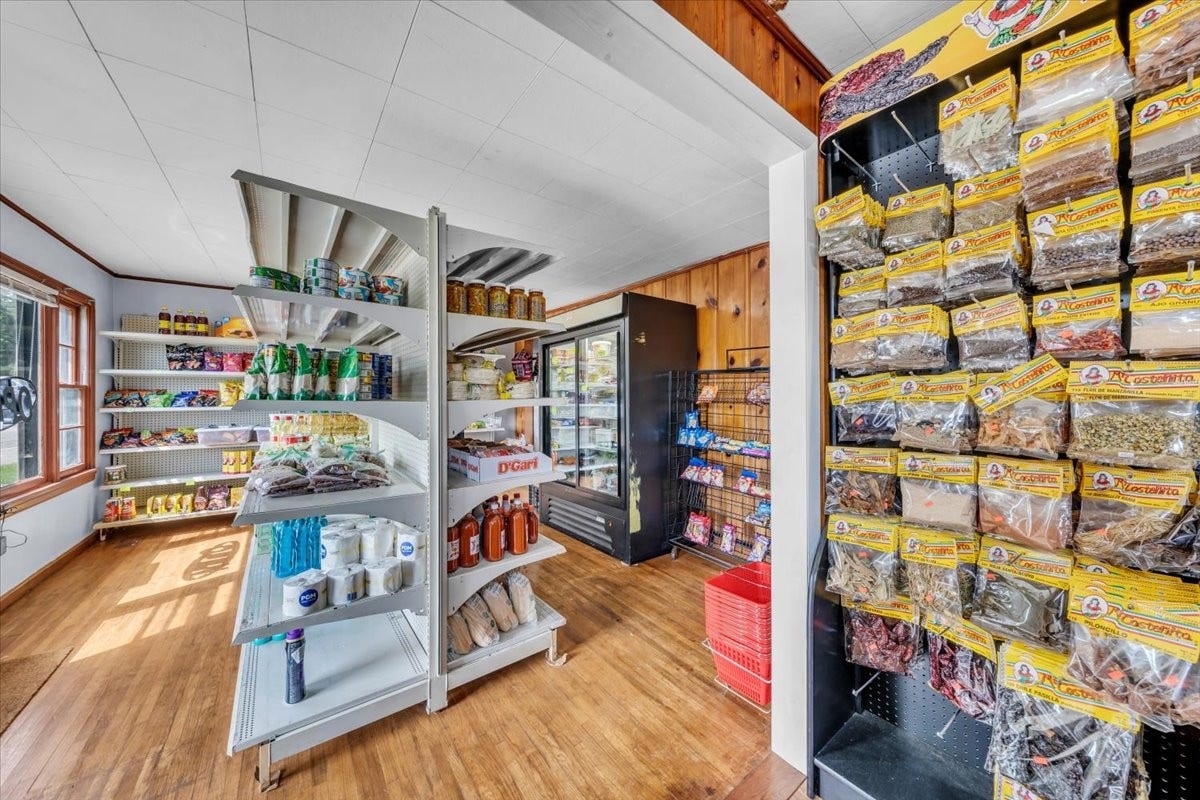 1178 Woodbury Hwy, Manchester, TN 37355 1178 Woodbury Hwy, Manchester, TN 37355
