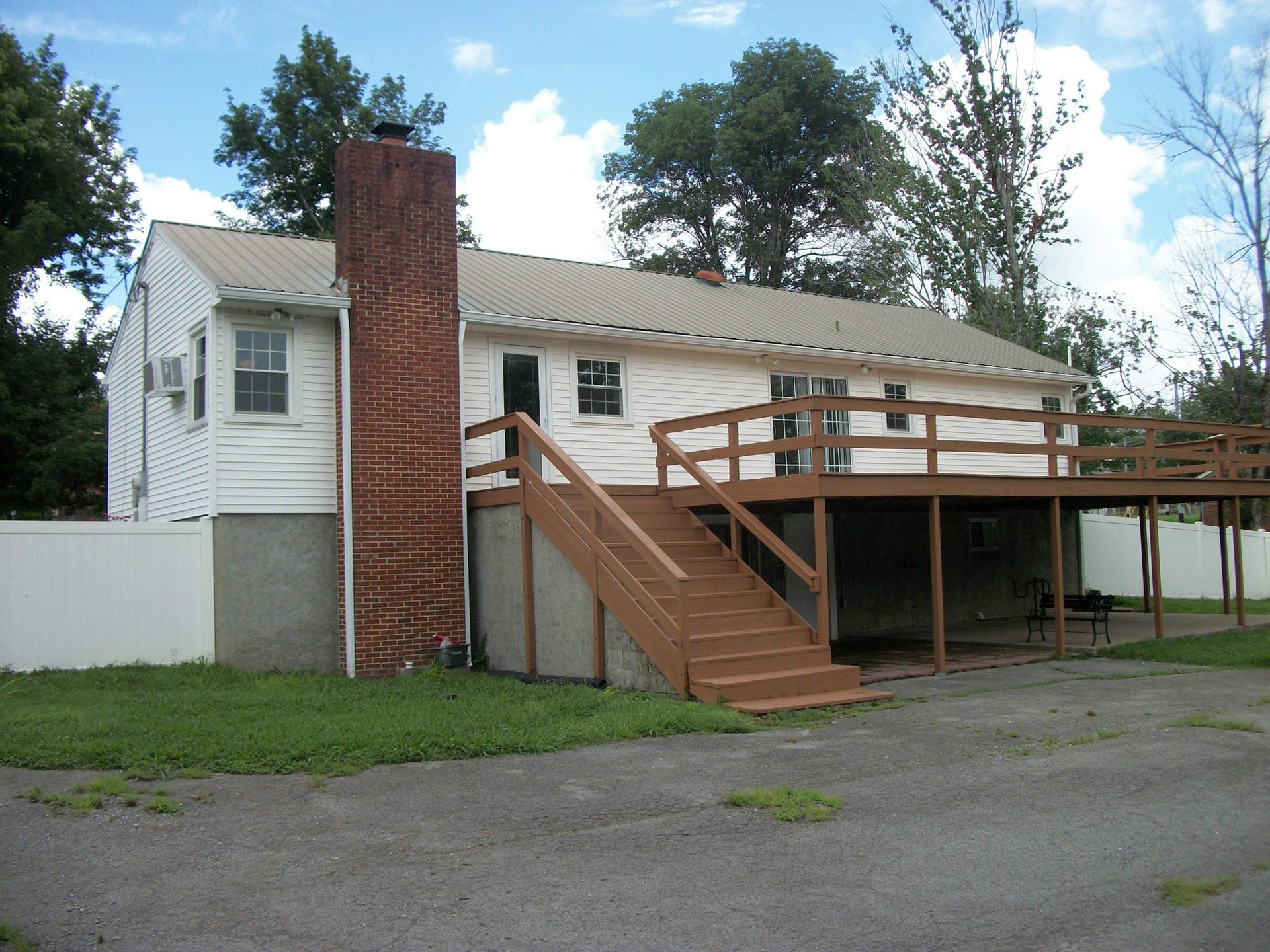 325 Murfreesboro Rd, Woodbury, TN 37190 325 Murfreesboro Rd, Woodbury, TN 37190