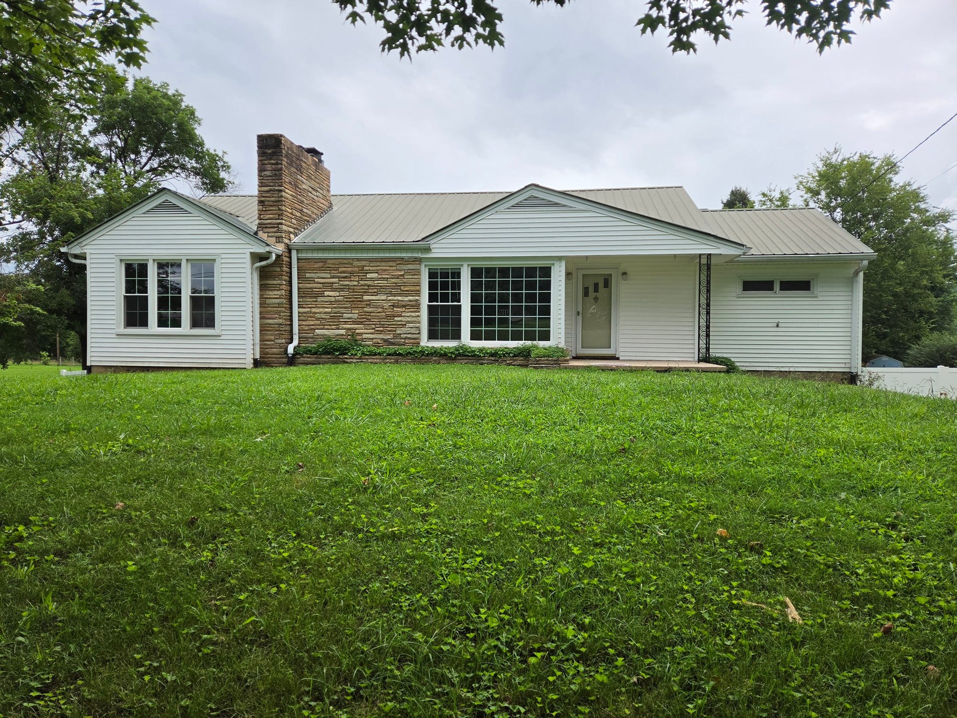 325 Murfreesboro Rd, Woodbury, TN 37190 325 Murfreesboro Rd, Woodbury, TN 37190