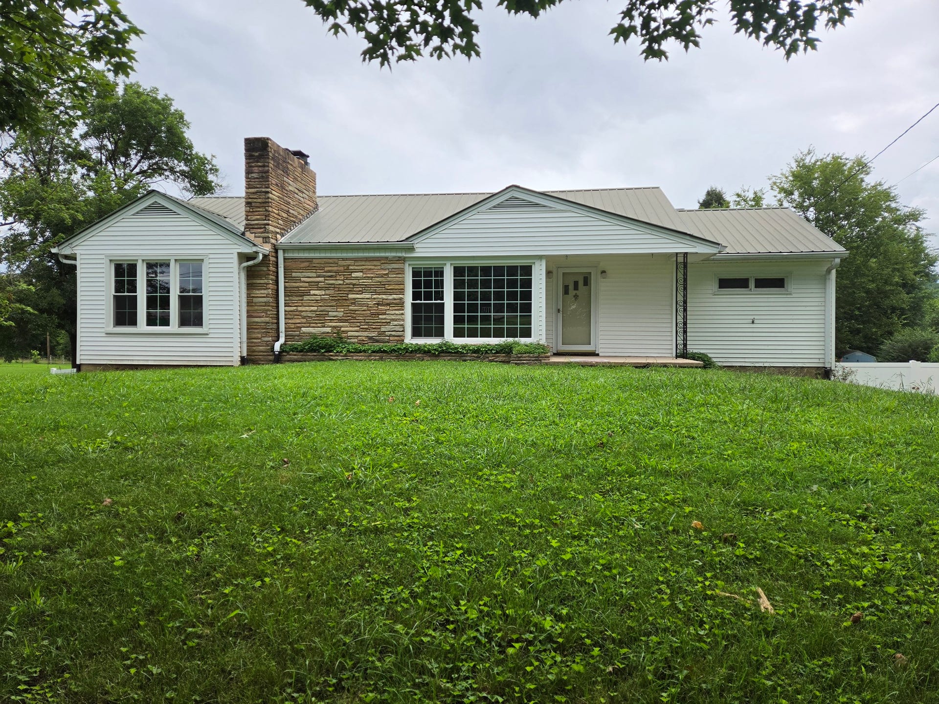 325 Murfreesboro Rd, Woodbury, TN 37190 325 Murfreesboro Rd, Woodbury, TN 37190