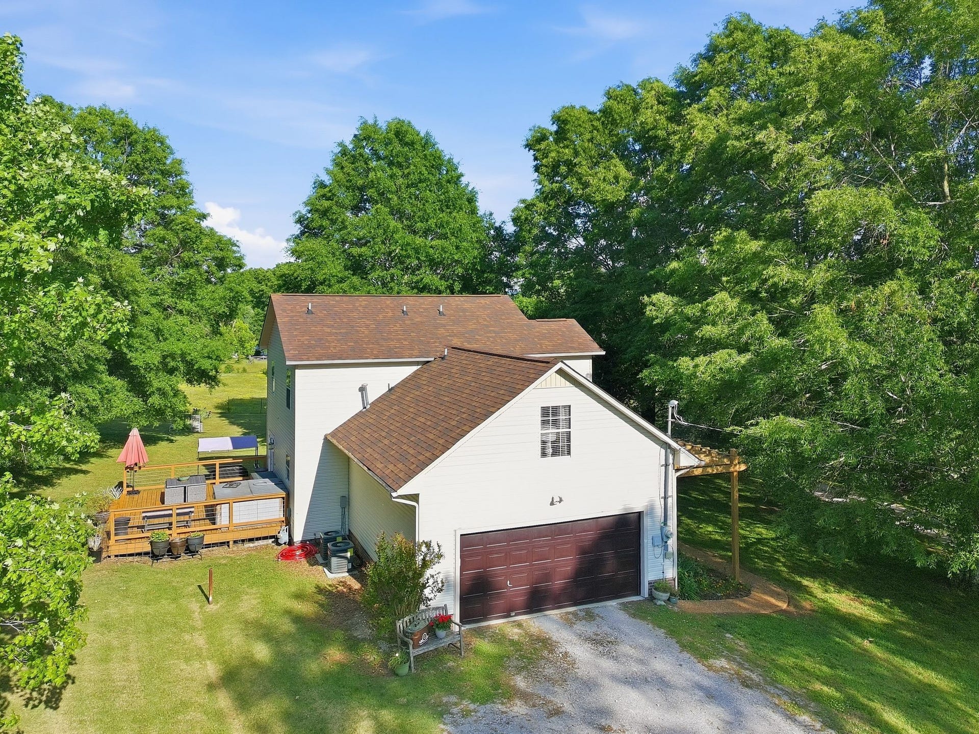 1038 S Cross Bridges Rd, Mount Pleasant, TN 38474 1038 S Cross Bridges Rd, Mount Pleasant, TN 38474