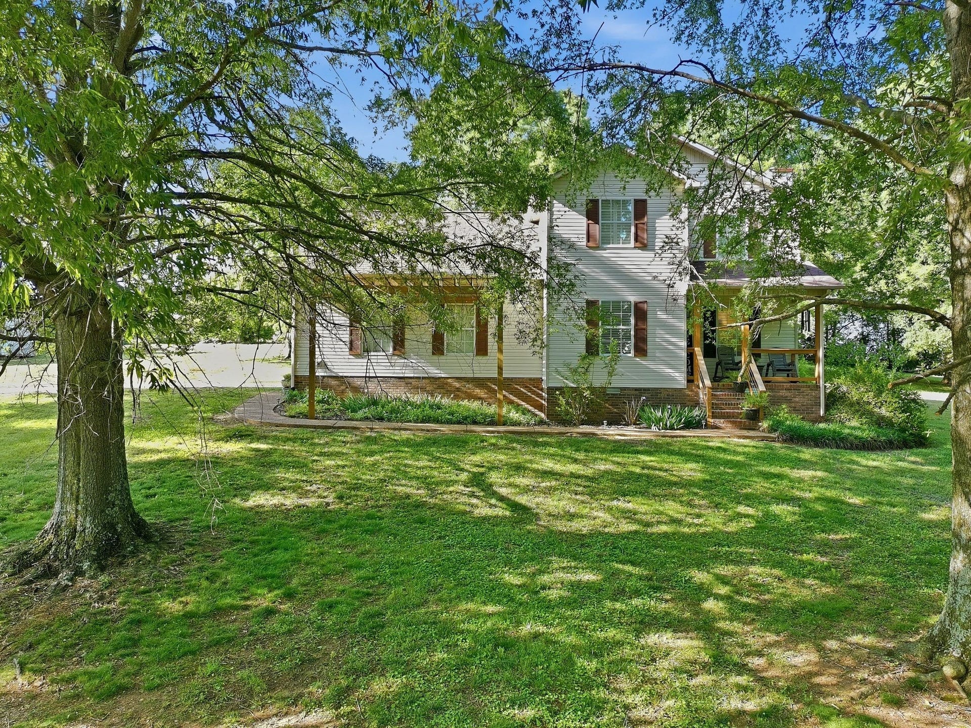 1038 S Cross Bridges Rd, Mount Pleasant, TN 38474 1038 S Cross Bridges Rd, Mount Pleasant, TN 38474