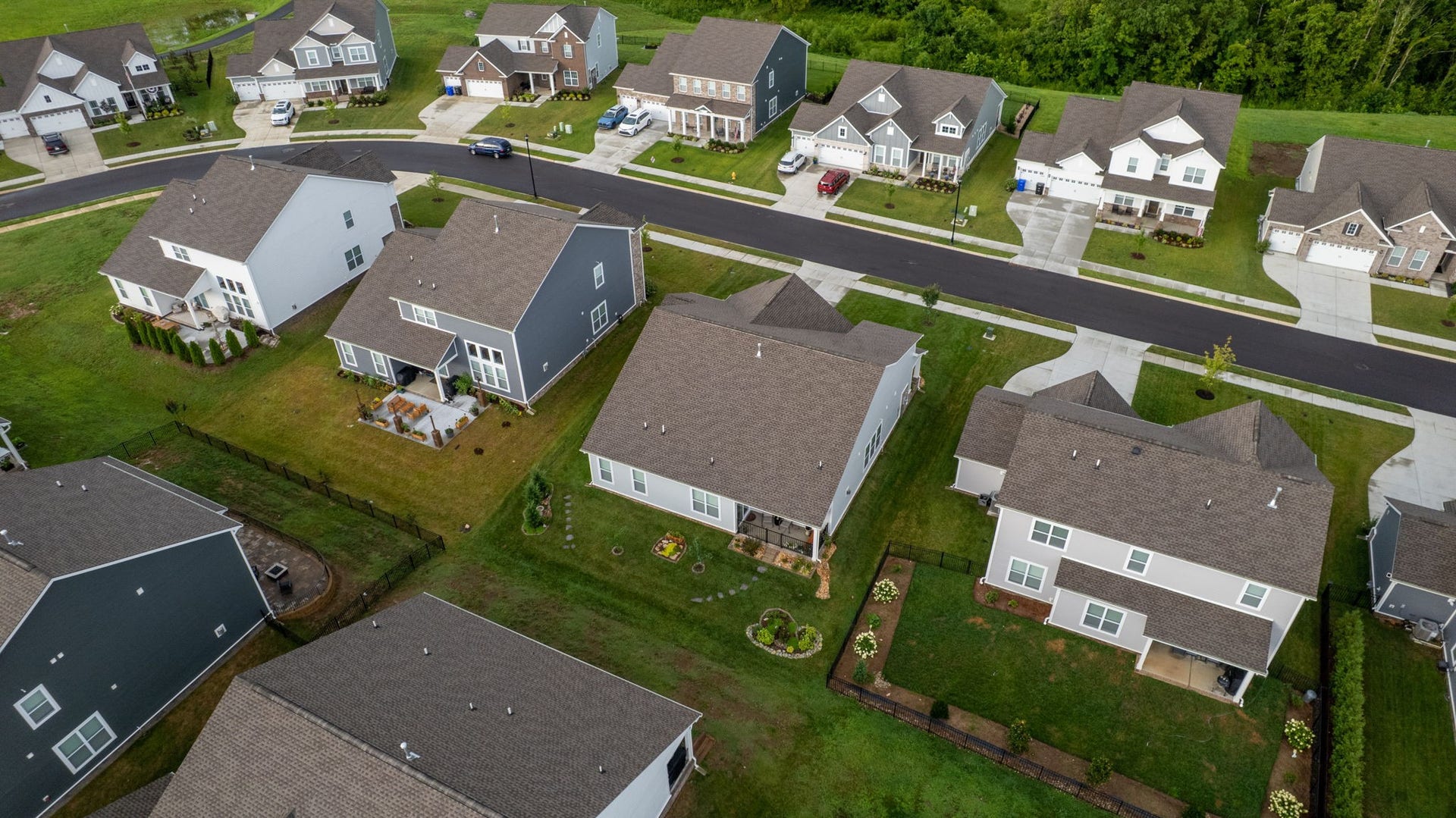 2669 Augusta Trace Dr, Columbia, TN 38401 2669 Augusta Trace Dr, Columbia, TN 38401