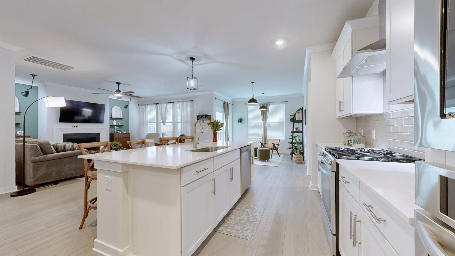 2669 Augusta Trace Dr, Columbia, TN 38401 2669 Augusta Trace Dr, Columbia, TN 38401