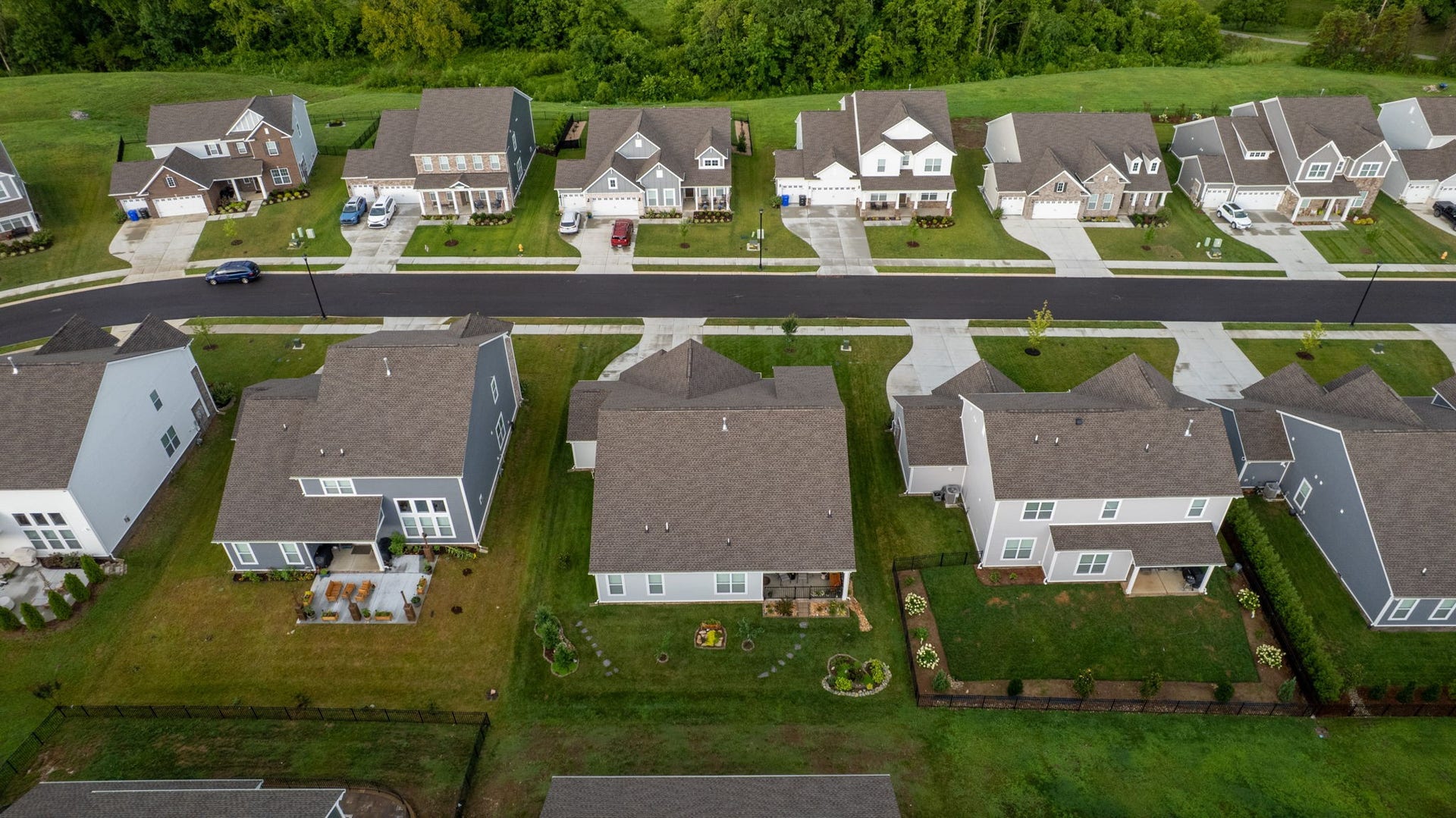 2669 Augusta Trace Dr, Columbia, TN 38401 2669 Augusta Trace Dr, Columbia, TN 38401