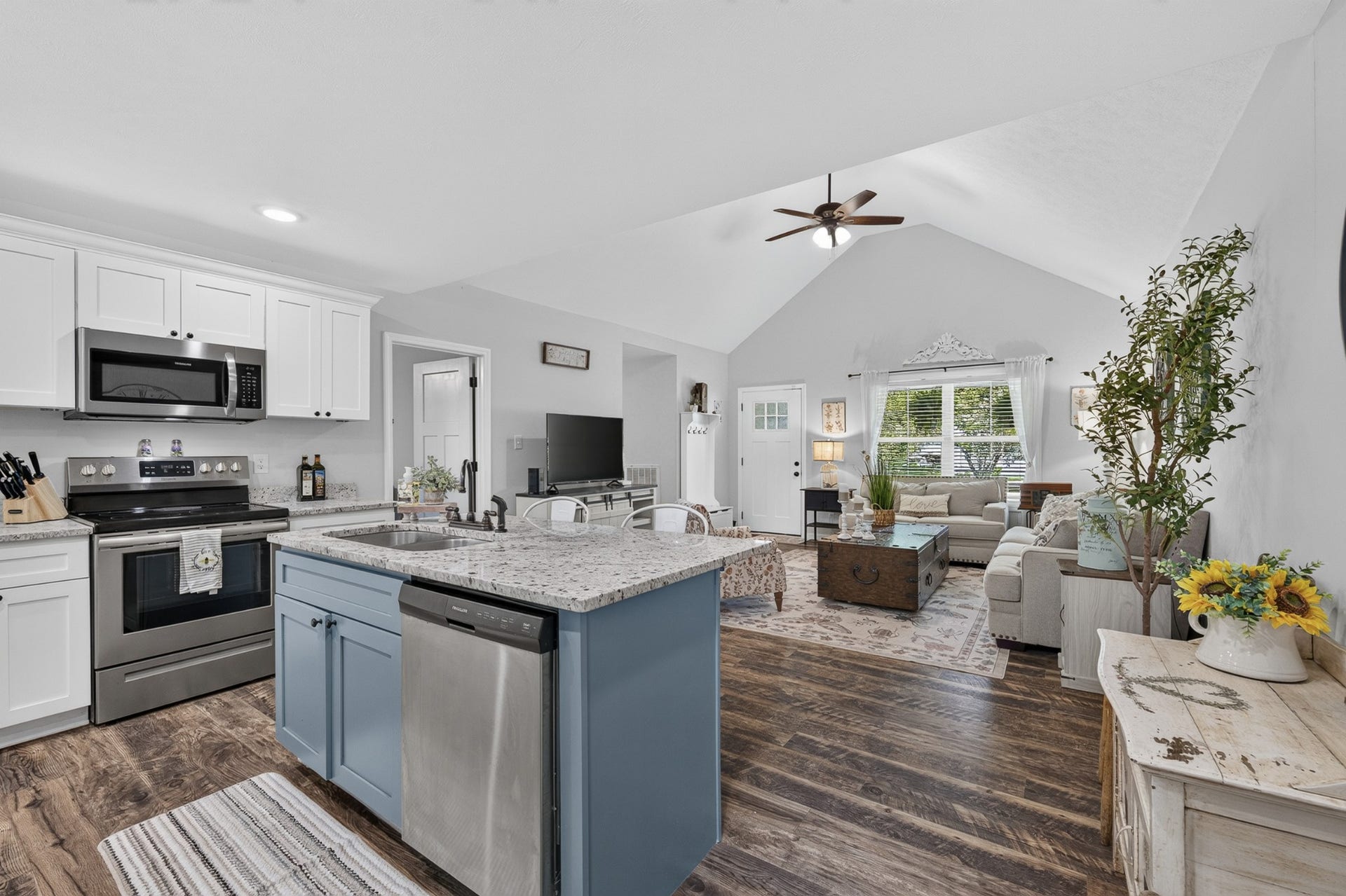 371 Holly Grove Rd, Lewisburg, TN 37091 371 Holly Grove Rd, Lewisburg, TN 37091