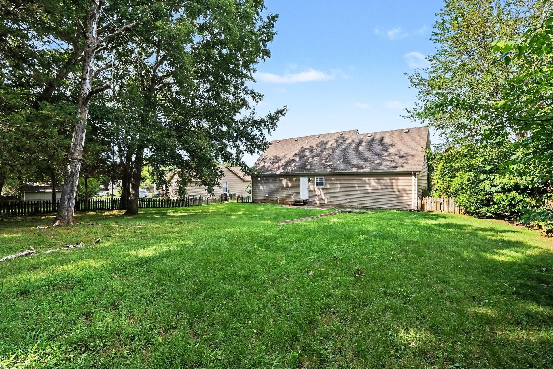 2823 Black Stallion Ct, Murfreesboro, TN 37130 2823 Black Stallion Ct, Murfreesboro, TN 37130