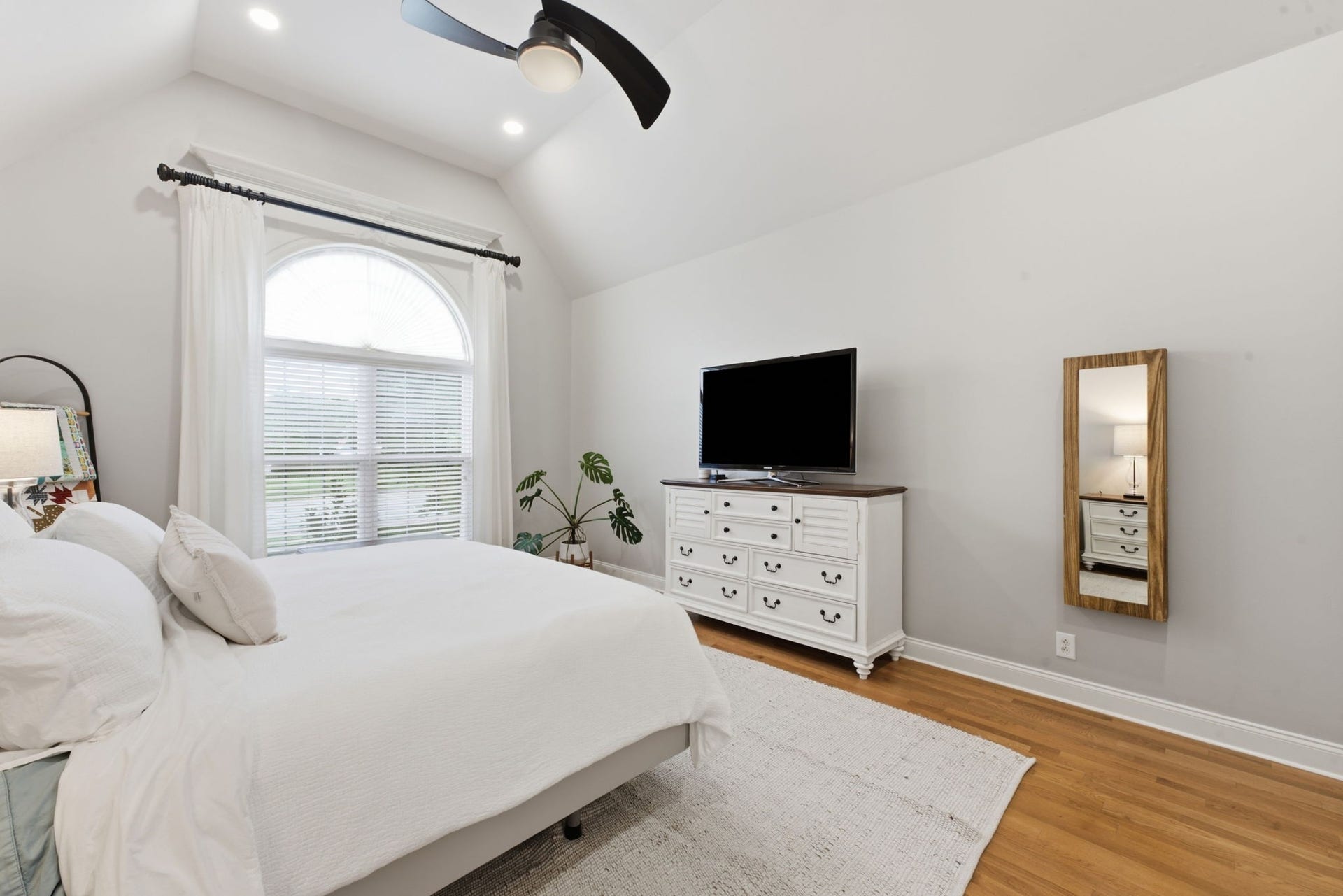 2725 Aristocrate Dr, Murfreesboro, TN 37128 2725 Aristocrate Dr, Murfreesboro, TN 37128