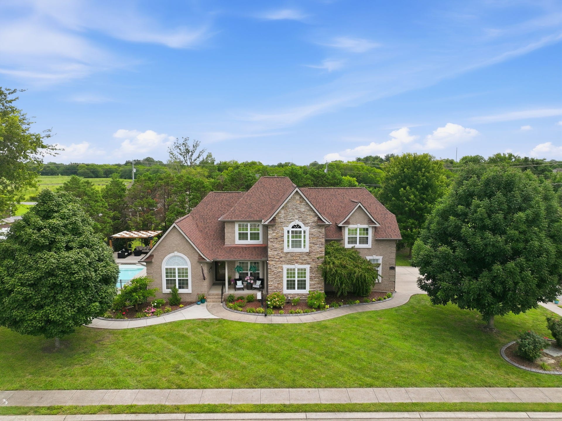 2725 Aristocrate Dr, Murfreesboro, TN 37128 2725 Aristocrate Dr, Murfreesboro, TN 37128