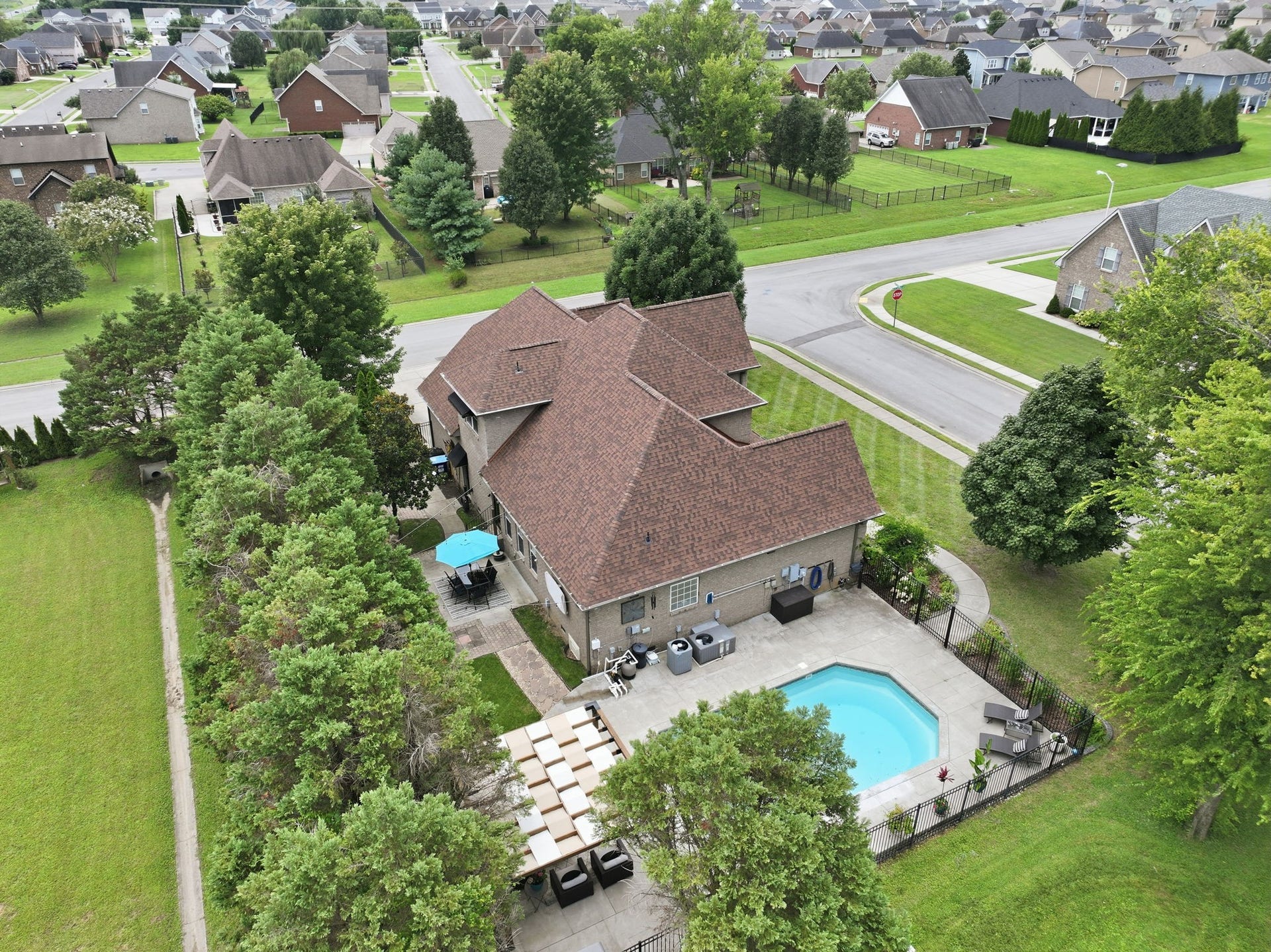 2725 Aristocrate Dr, Murfreesboro, TN 37128 2725 Aristocrate Dr, Murfreesboro, TN 37128