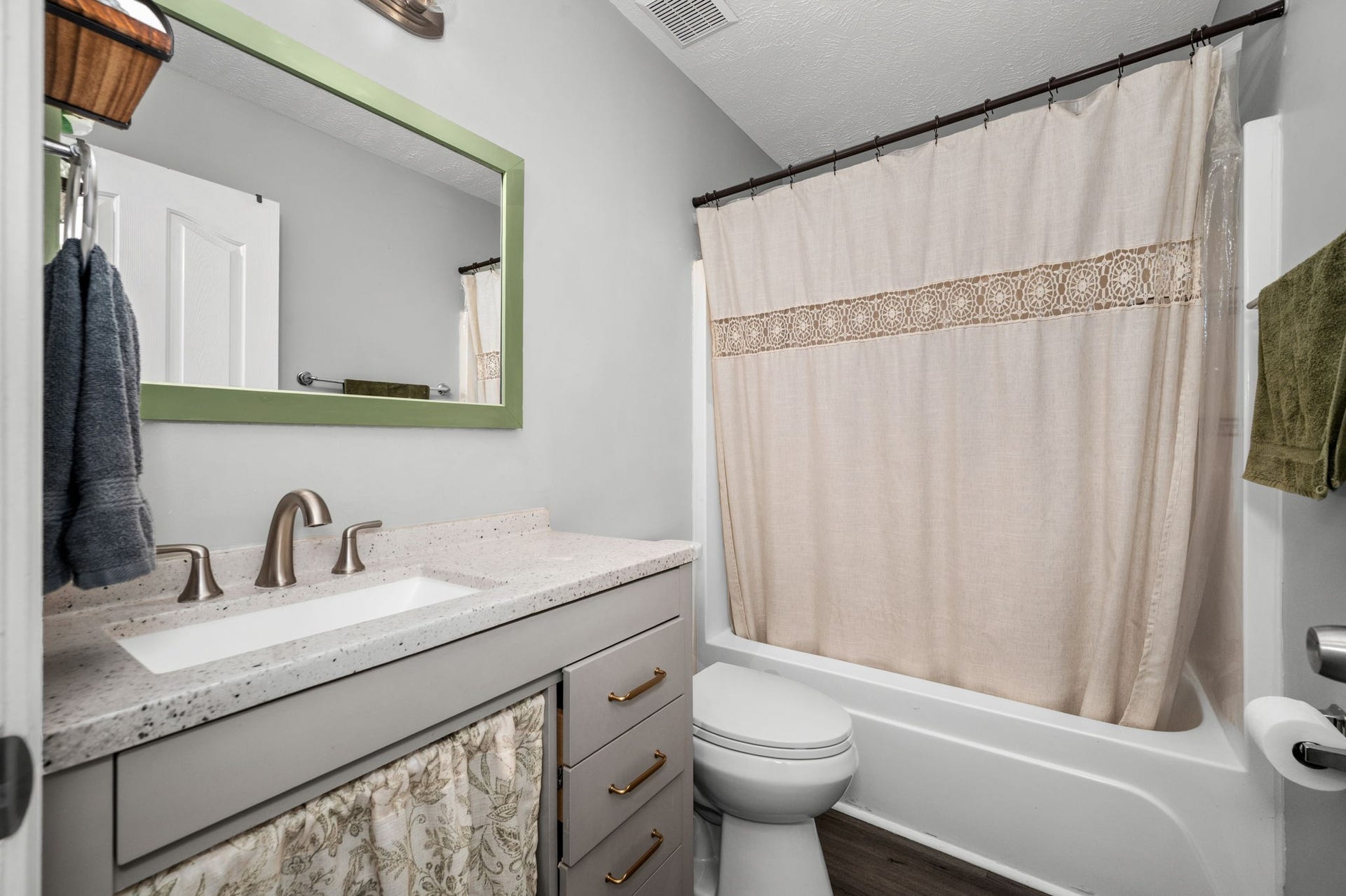 4961 Camborne Cir, Murfreesboro, TN 37129 4961 Camborne Cir, Murfreesboro, TN 37129