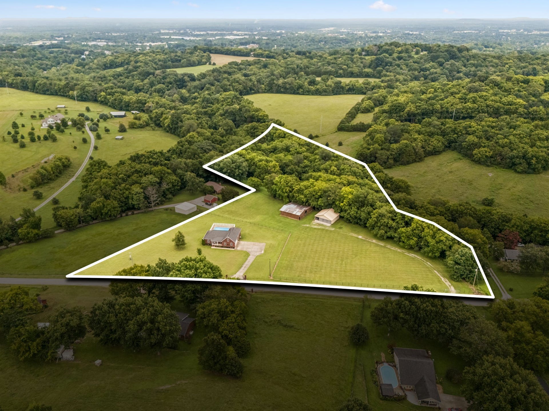 1212 Rambo Hollow Rd, Lewisburg, TN 37091 1212 Rambo Hollow Rd, Lewisburg, TN 37091