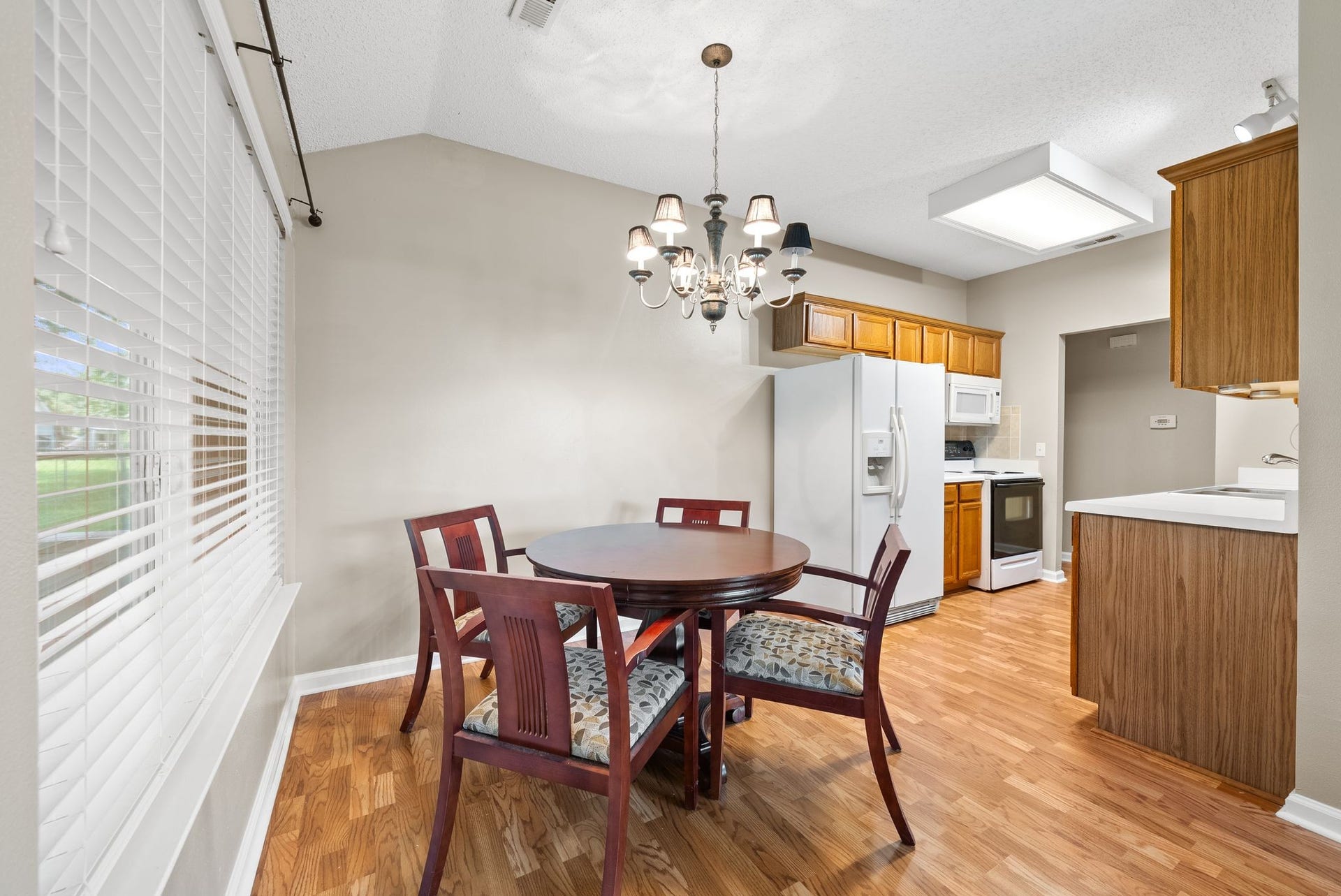 2828 Spring Meade Blvd, Columbia, TN 38401 2828 Spring Meade Blvd, Columbia, TN 38401