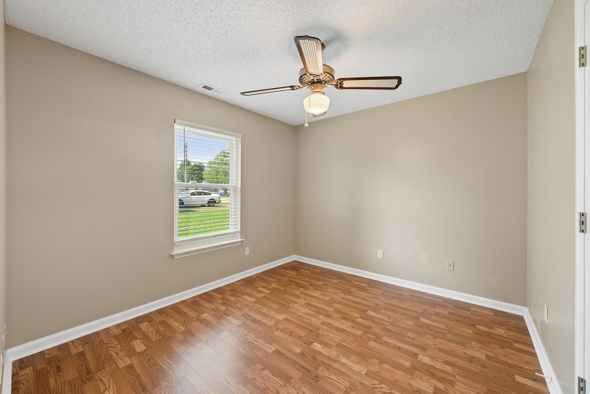 2828 Spring Meade Blvd, Columbia, TN 38401 2828 Spring Meade Blvd, Columbia, TN 38401