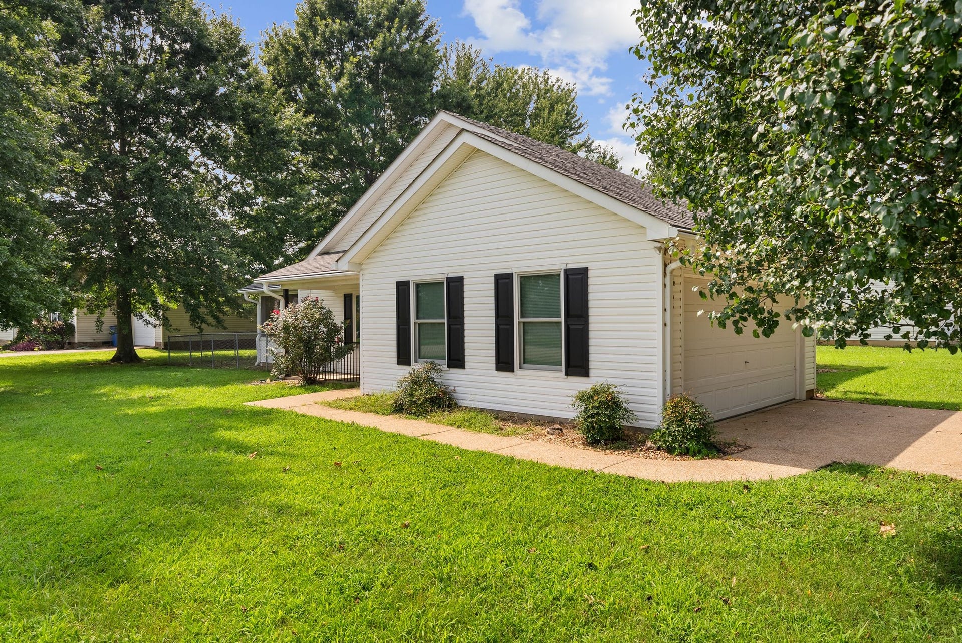 2828 Spring Meade Blvd, Columbia, TN 38401 2828 Spring Meade Blvd, Columbia, TN 38401