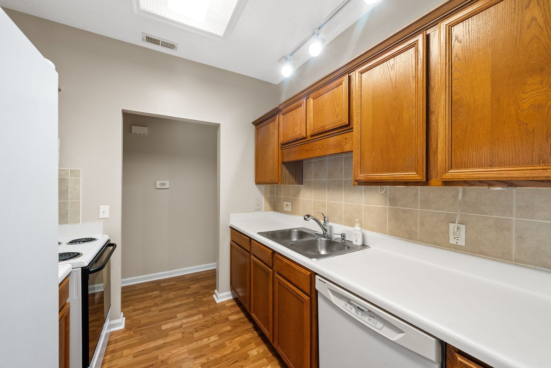 2828 Spring Meade Blvd, Columbia, TN 38401 2828 Spring Meade Blvd, Columbia, TN 38401