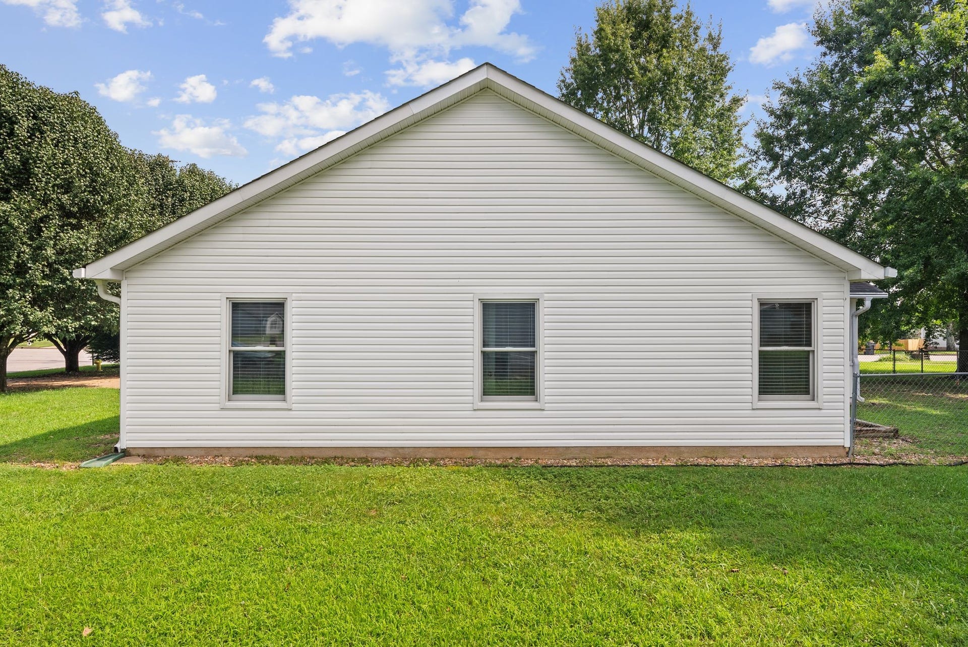 2828 Spring Meade Blvd, Columbia, TN 38401 2828 Spring Meade Blvd, Columbia, TN 38401