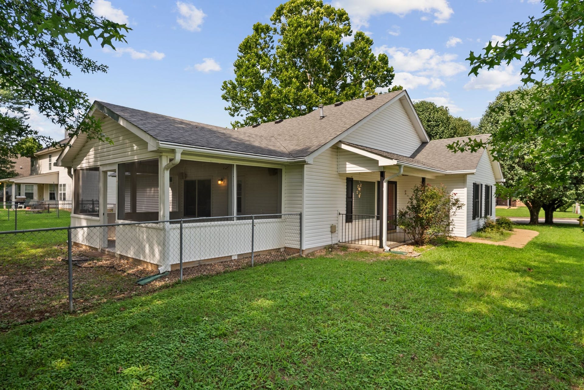 2828 Spring Meade Blvd, Columbia, TN 38401 2828 Spring Meade Blvd, Columbia, TN 38401