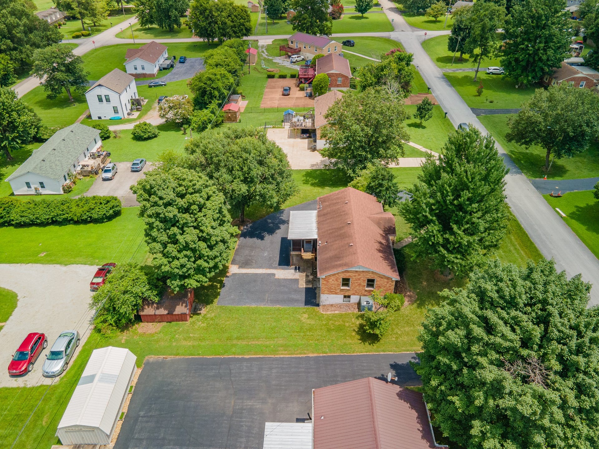 406 Parkview Dr, Columbia, TN 38401 406 Parkview Dr, Columbia, TN 38401