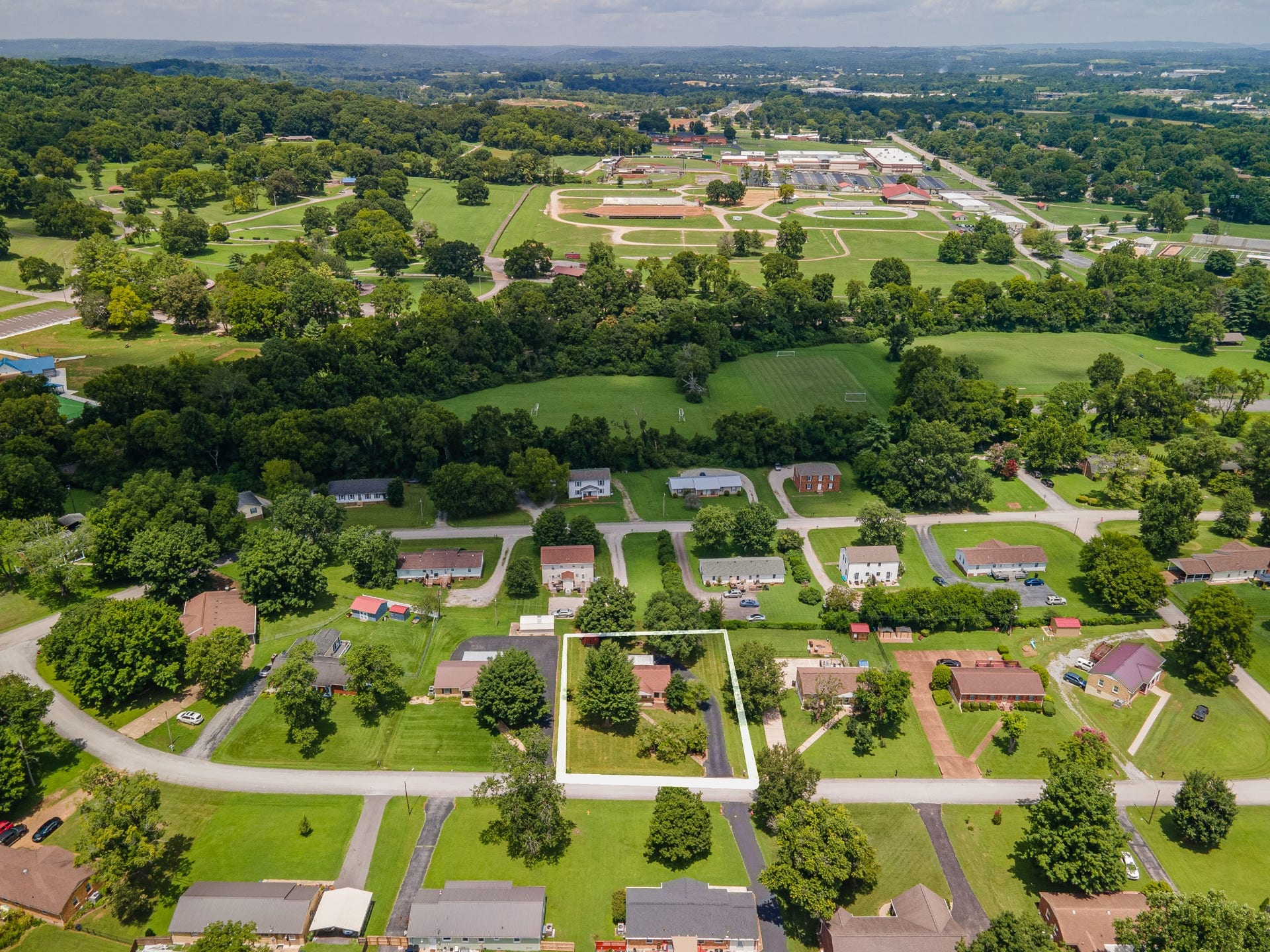 406 Parkview Dr, Columbia, TN 38401 406 Parkview Dr, Columbia, TN 38401