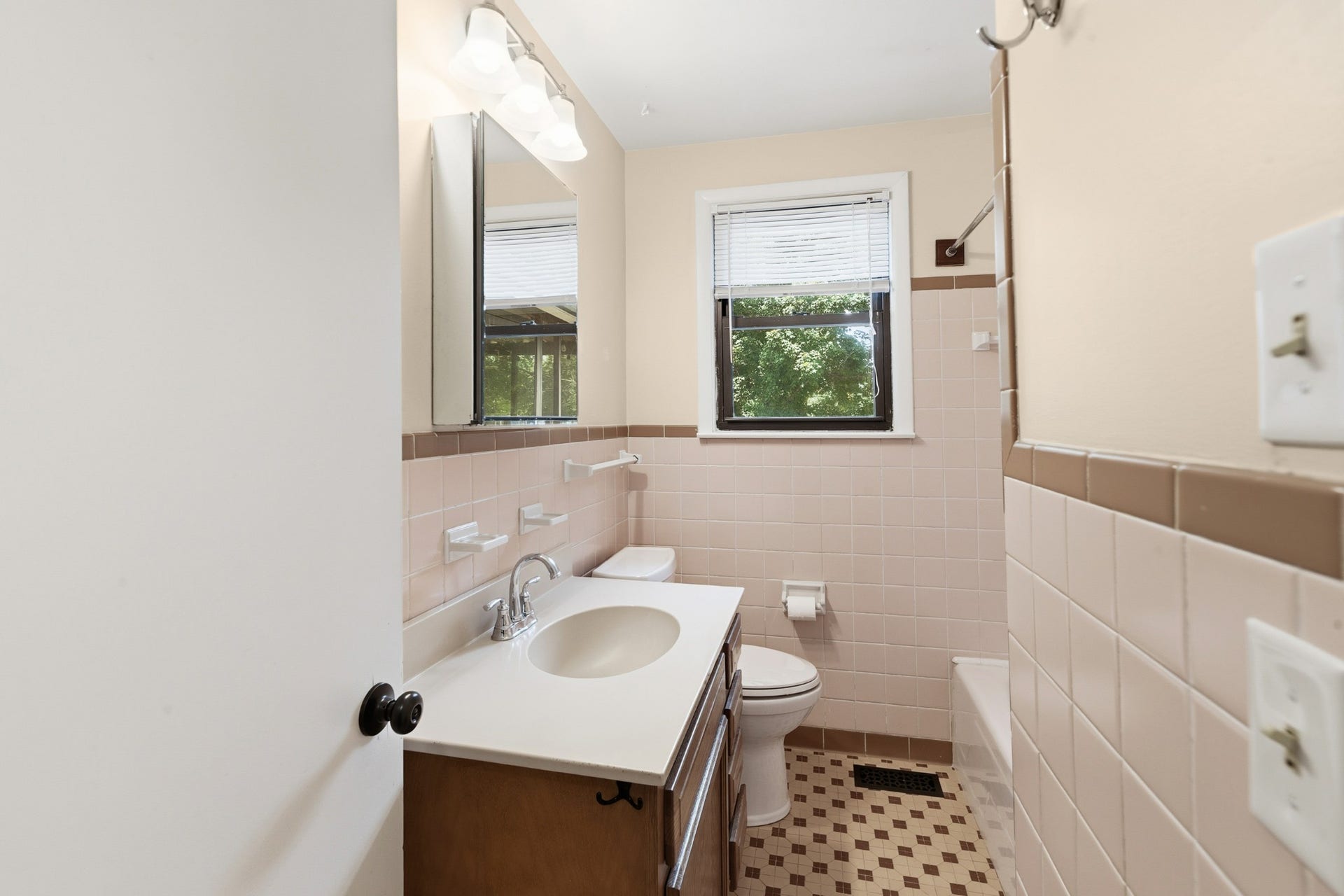 406 Parkview Dr, Columbia, TN 38401 406 Parkview Dr, Columbia, TN 38401